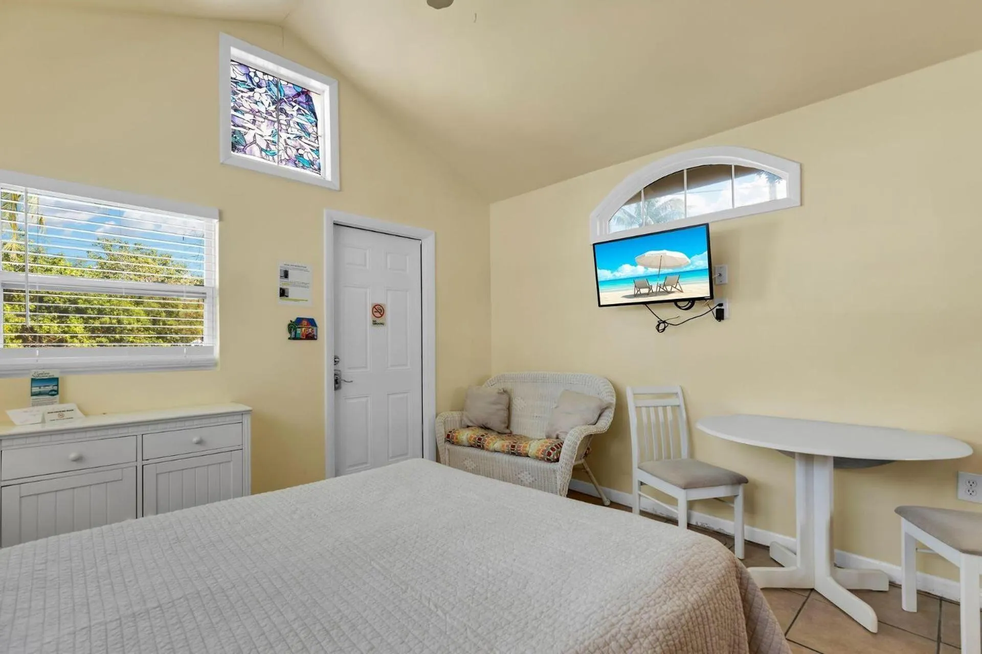 Bed in Tropical Cottages