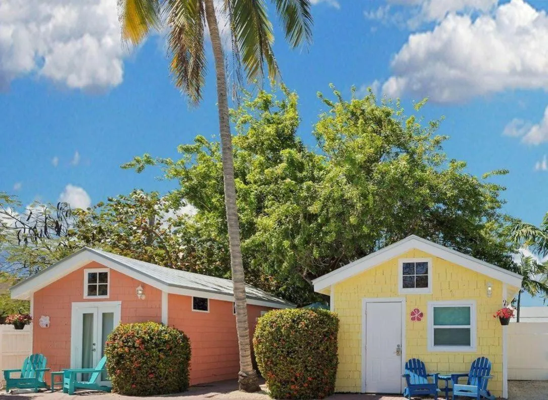 Tropical Cottages