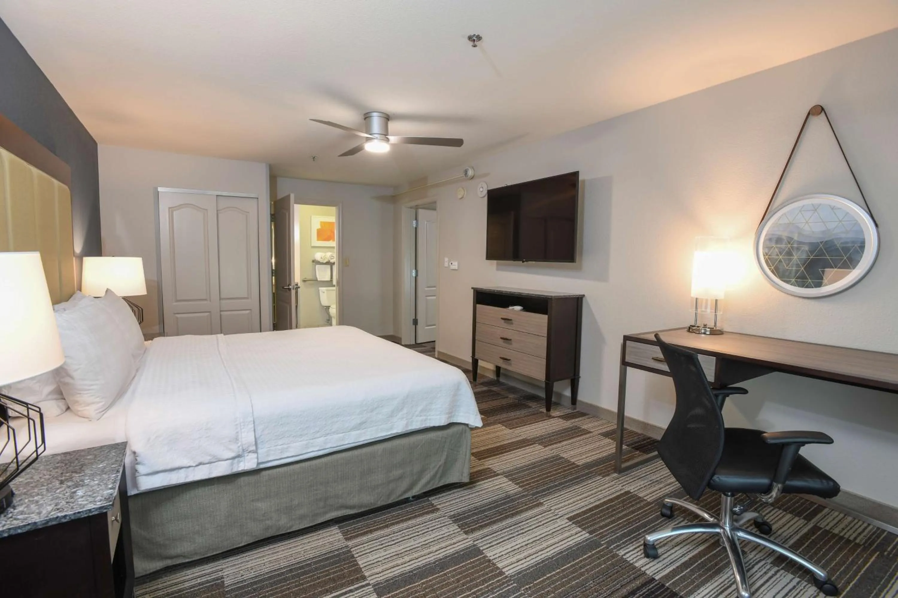 Bedroom, Bed in Homewood Suites Cincinnati Airport South-Florence