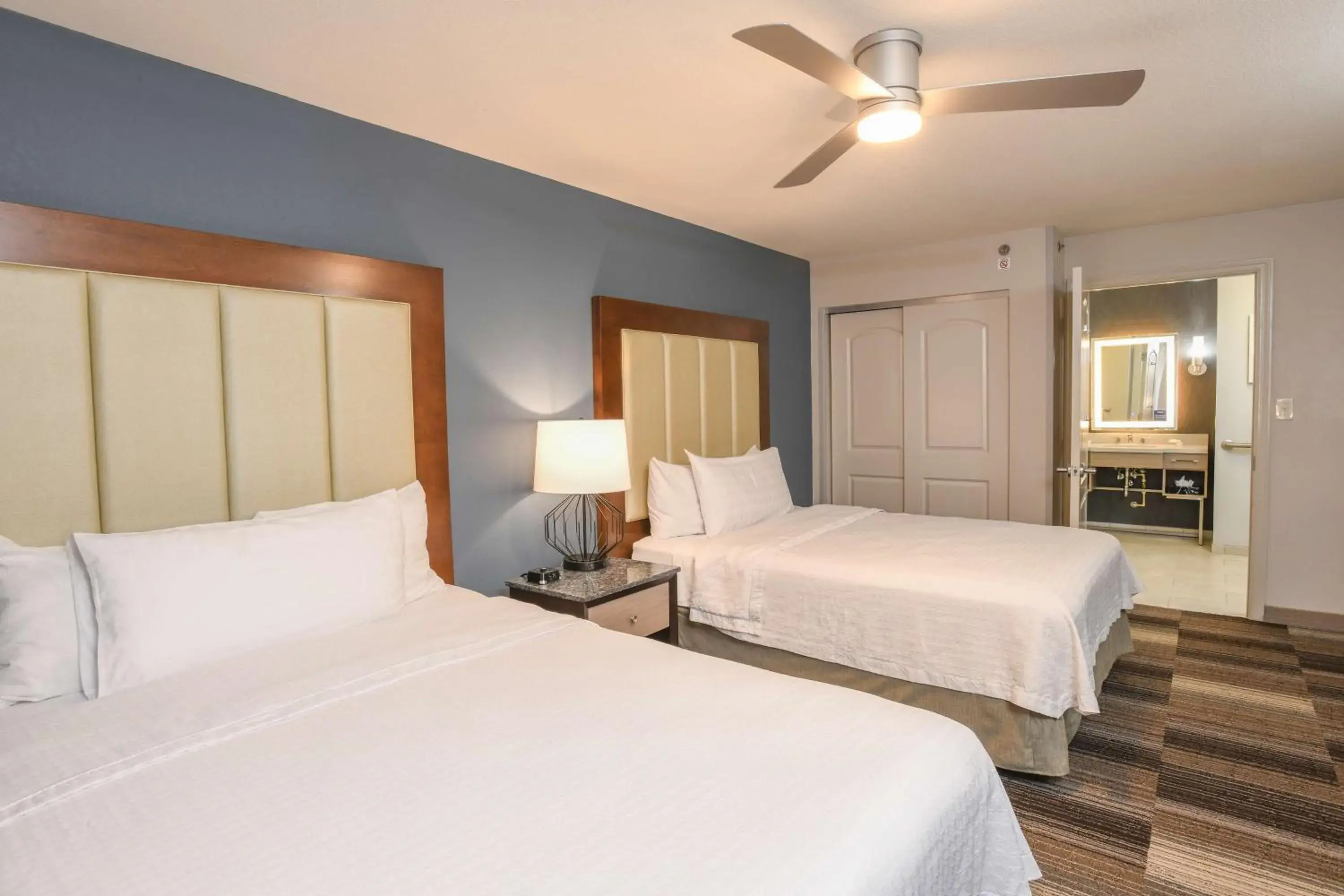 Queen Suite with Two Queen Beds - Mobility Access/Non-Smoking in Homewood Suites Cincinnati Airport South-Florence Queen Suite with Two Queen Beds - Mobility Access/Non-Smoking in Homewood Suites Cincinnati Airport South-Florence