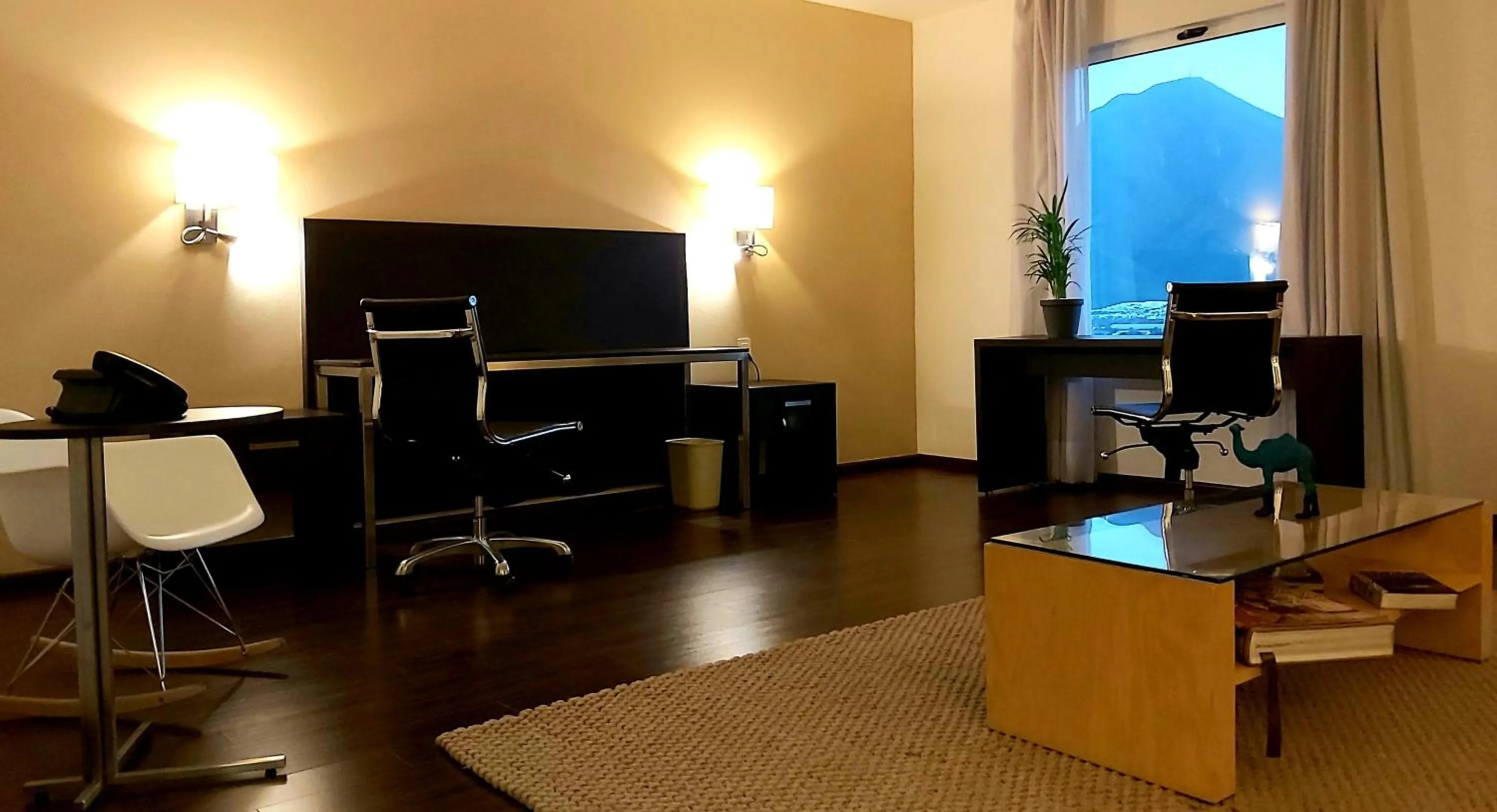 Photo of the whole room in Fiesta Inn Ciudad Juarez