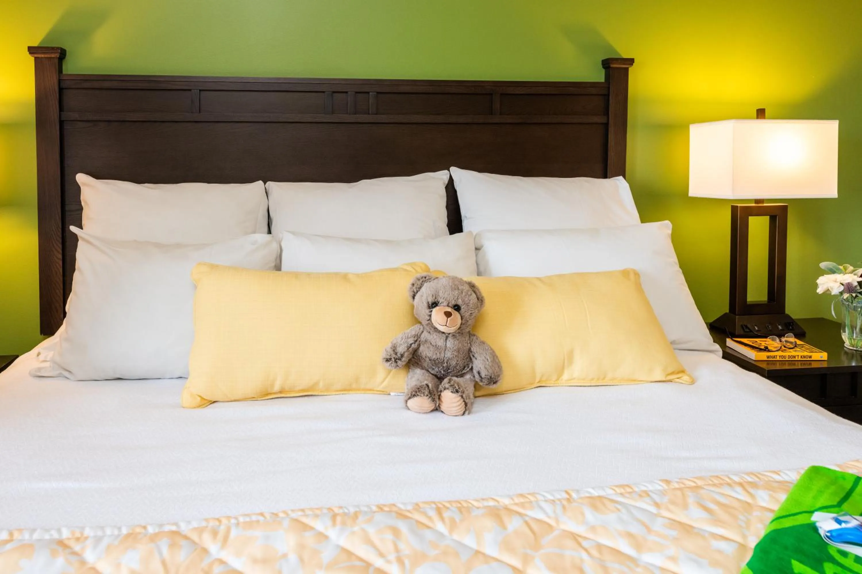 Bed in The Resort at Governor's Crossing