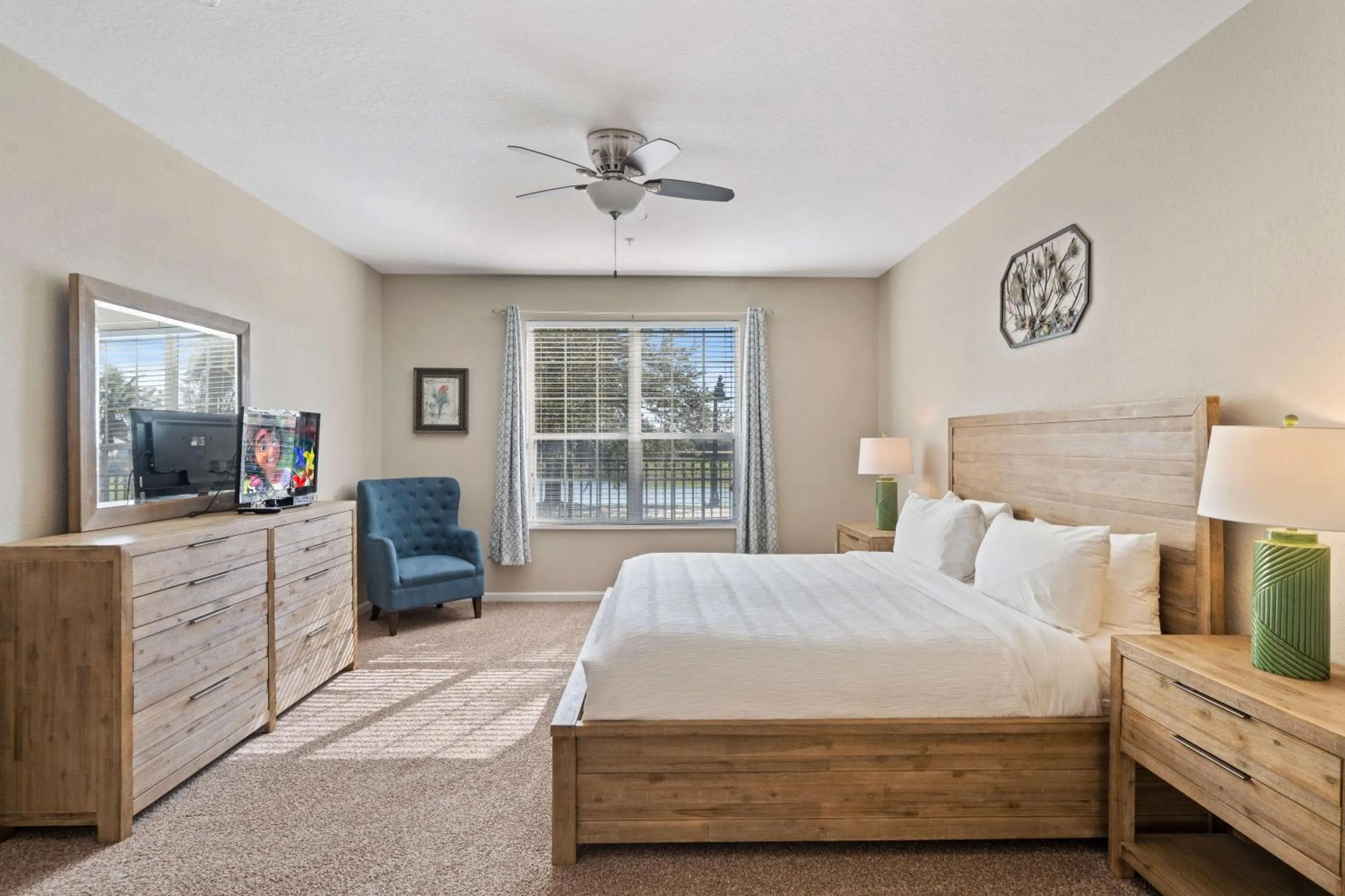 TV and multimedia, Bed in Orlando Resort Rentals at Universal Boulevard