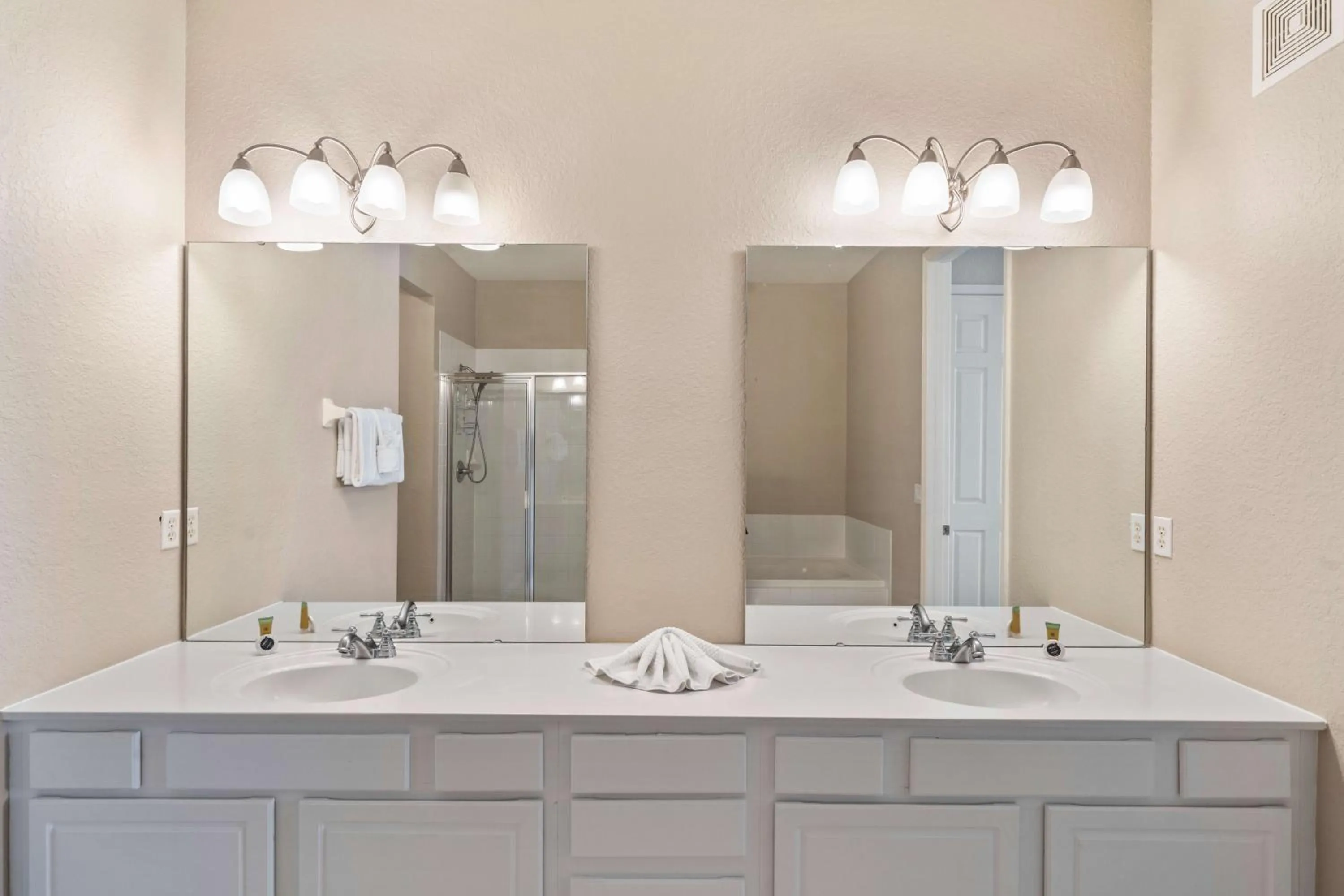 Shower in Orlando Resort Rentals at Universal Boulevard