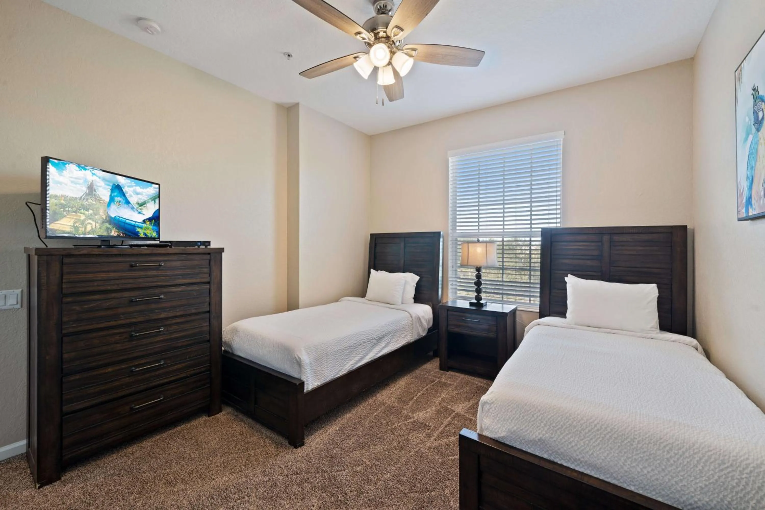 Bed in Orlando Resort Rentals at Universal Boulevard