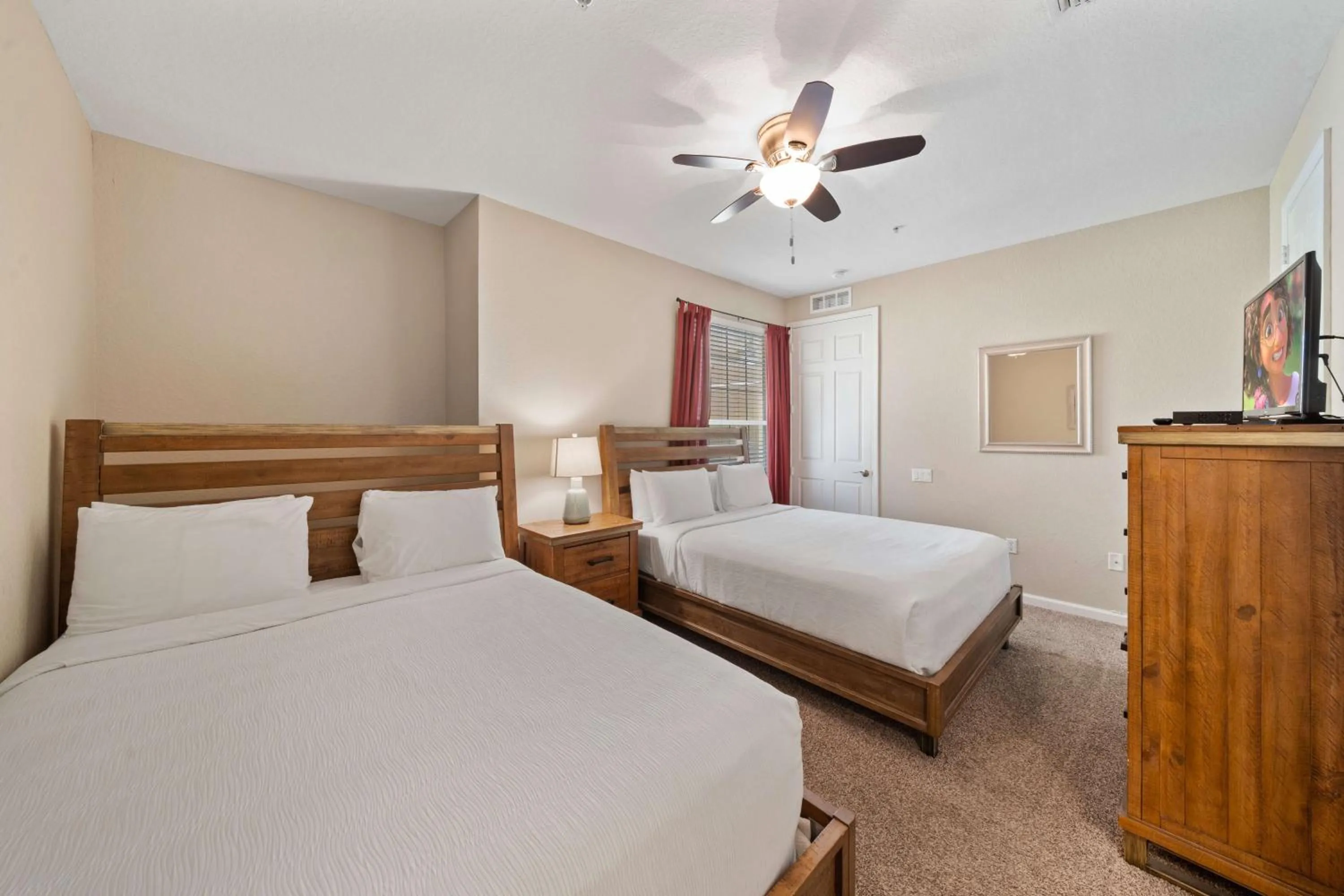 Bed in Orlando Resort Rentals at Universal Boulevard