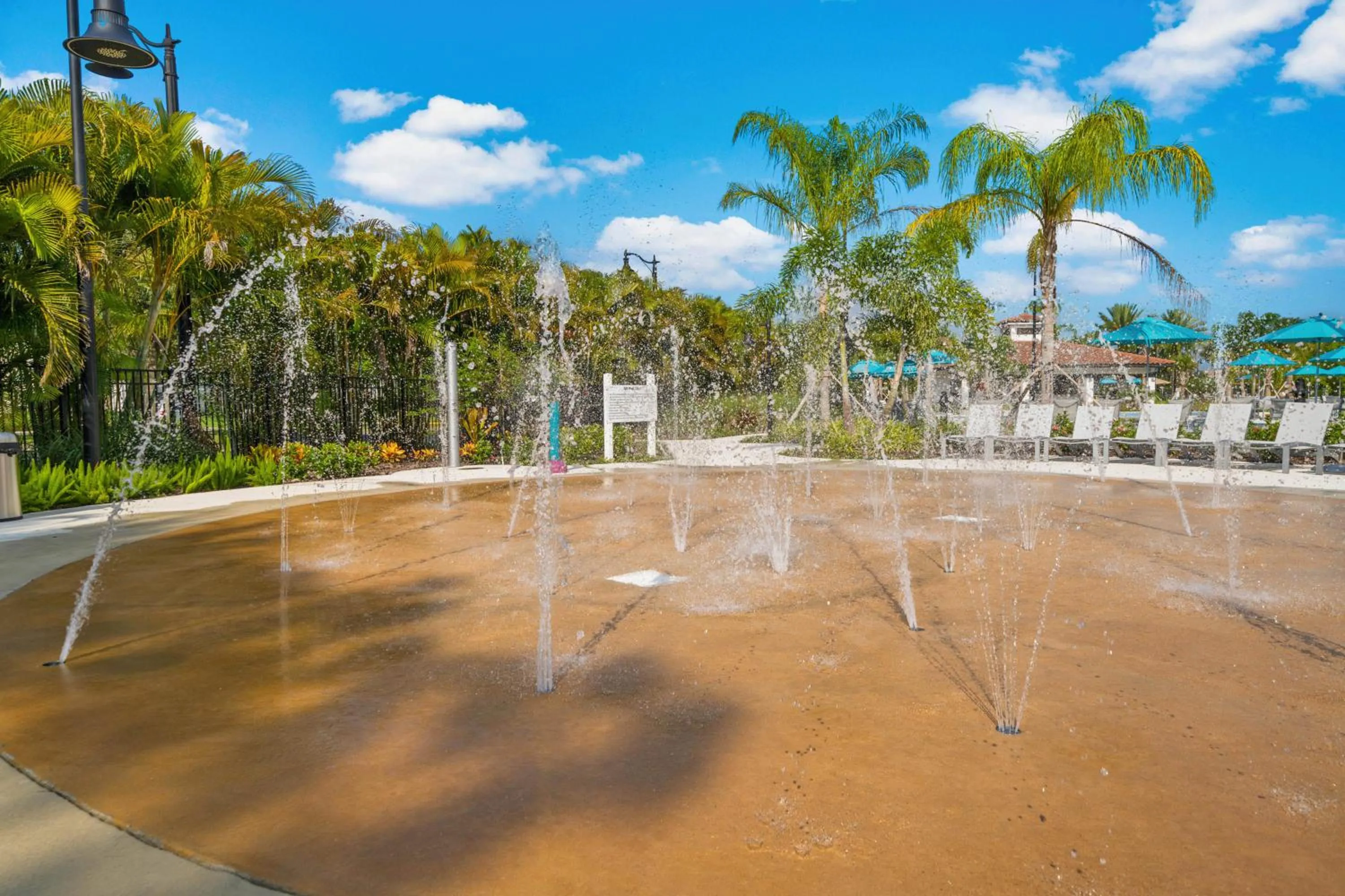 Swimming pool in Orlando Resort Rentals at Universal Boulevard