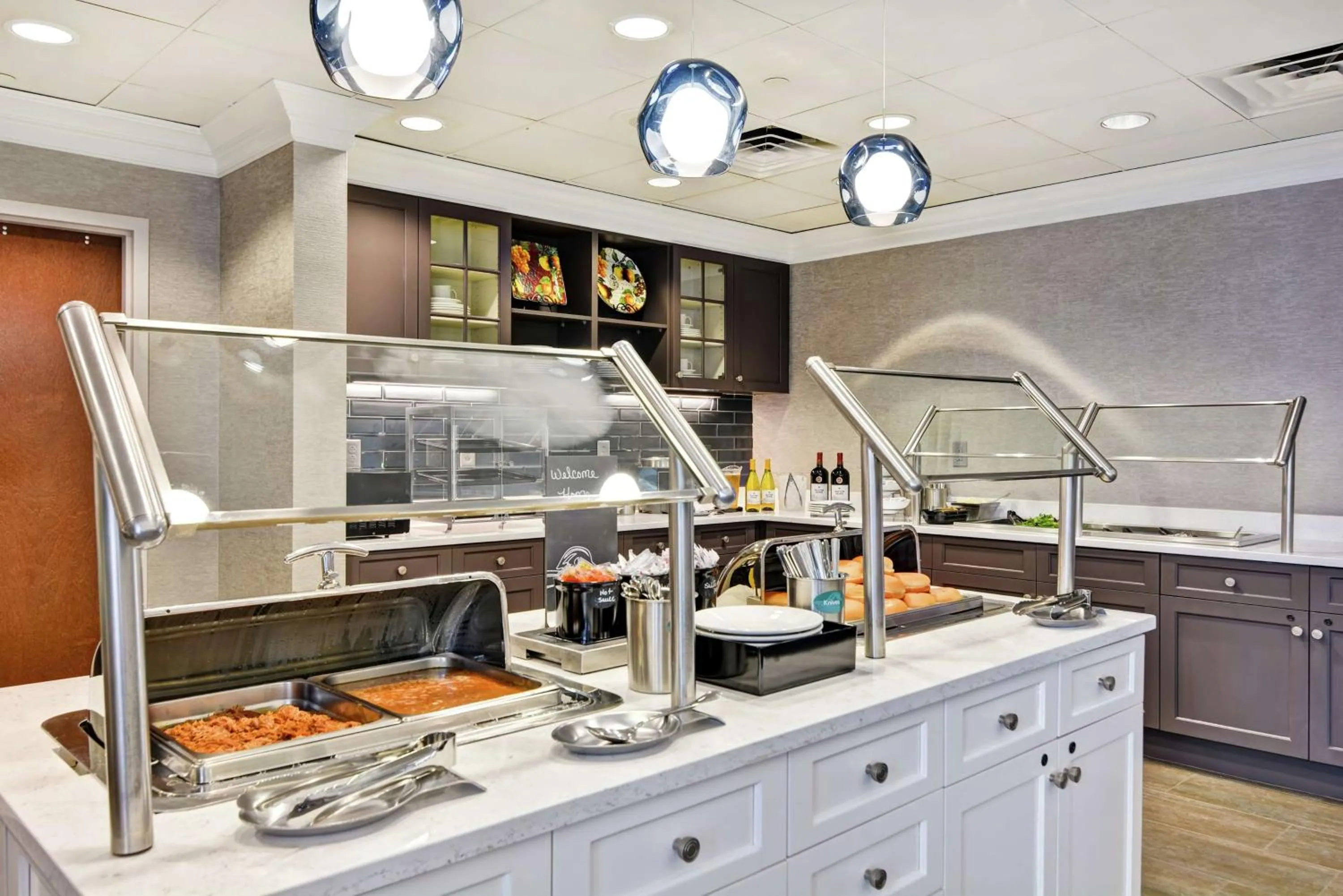 Restaurant/places to eat in Homewood Suites Fredericksburg