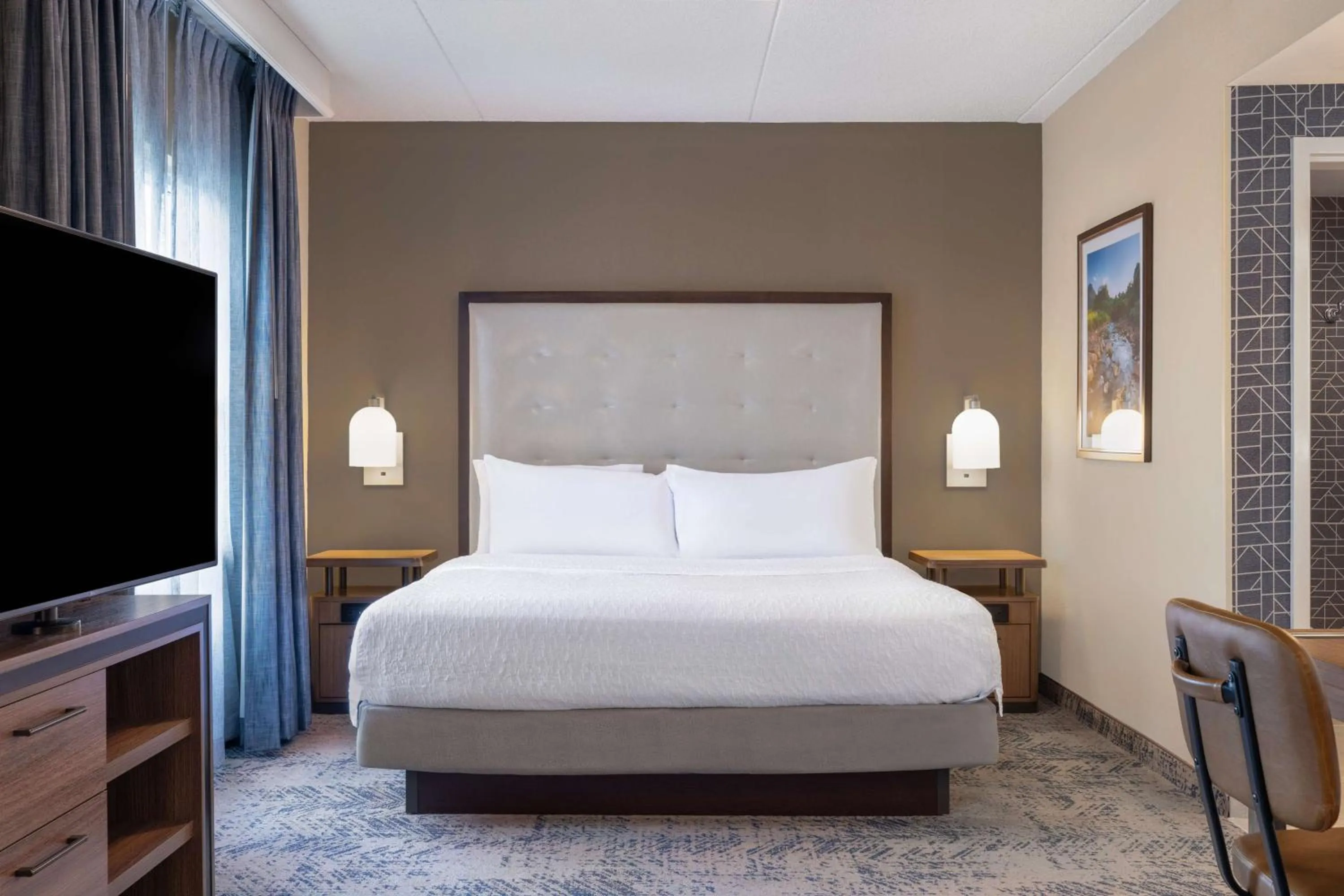 Bed in Homewood Suites Fredericksburg