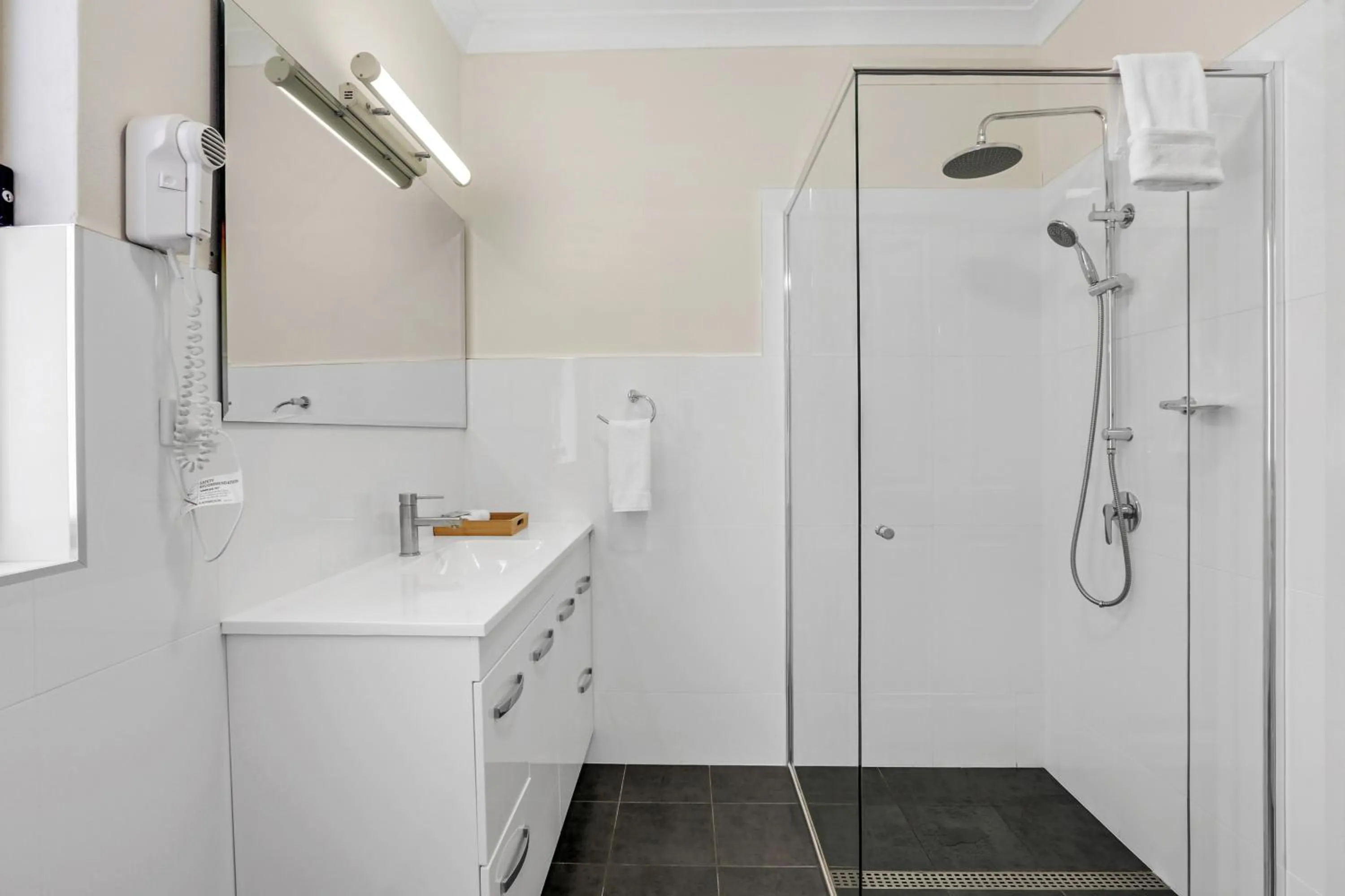 Shower in Terralong Terrace Apartments