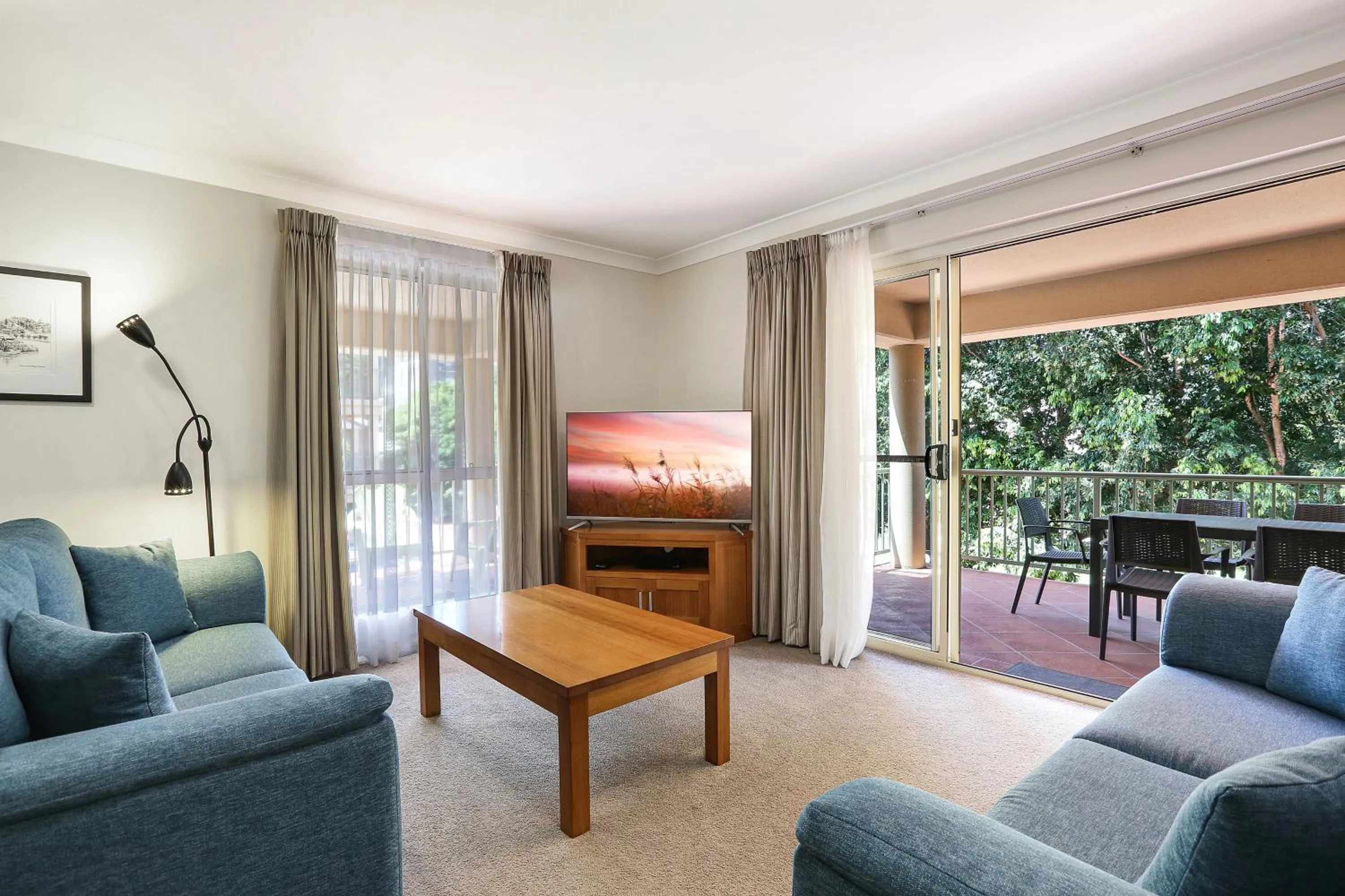 TV and multimedia in Terralong Terrace Apartments