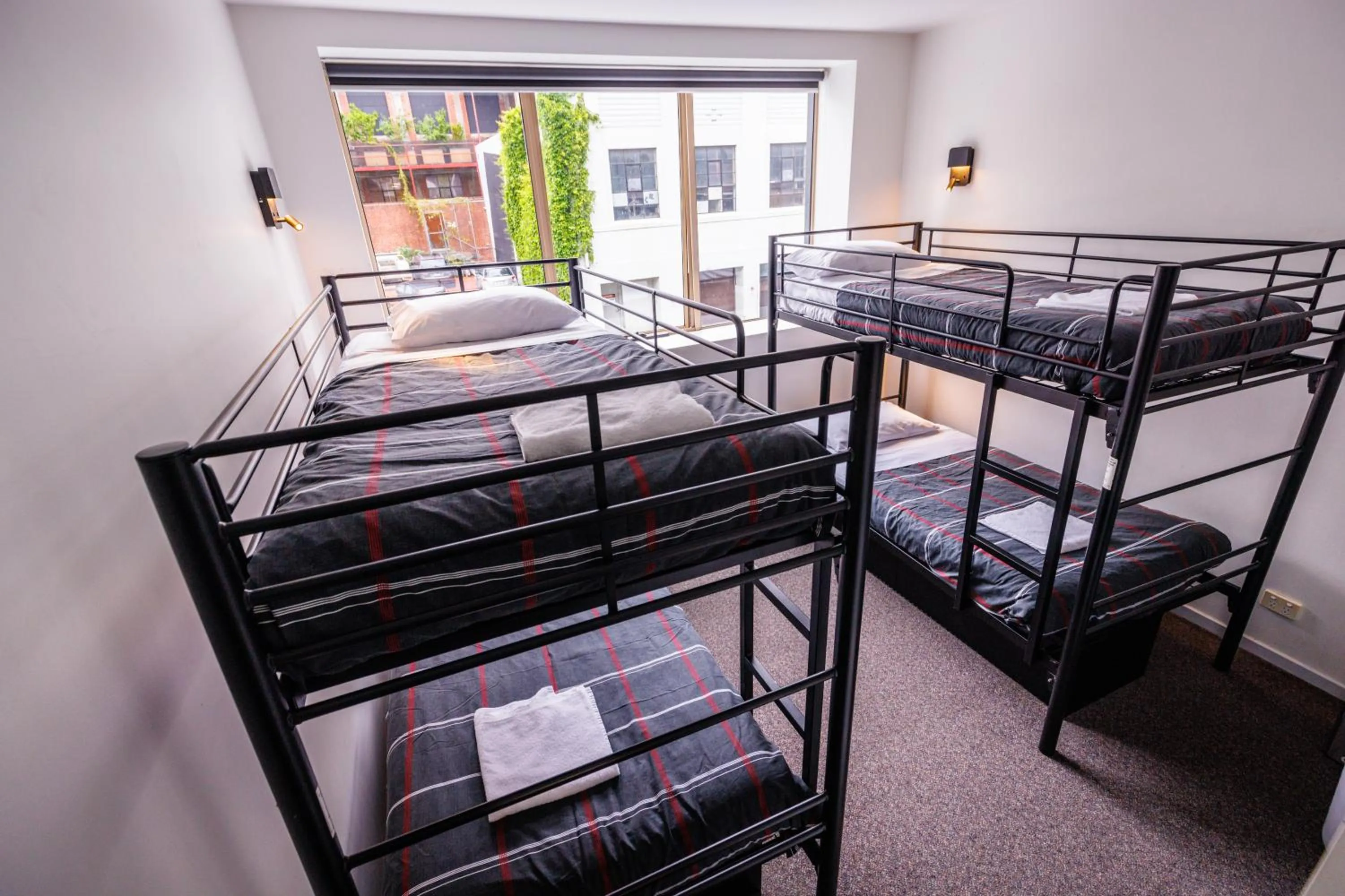 Bedroom, Bed in YHA Hobart Central