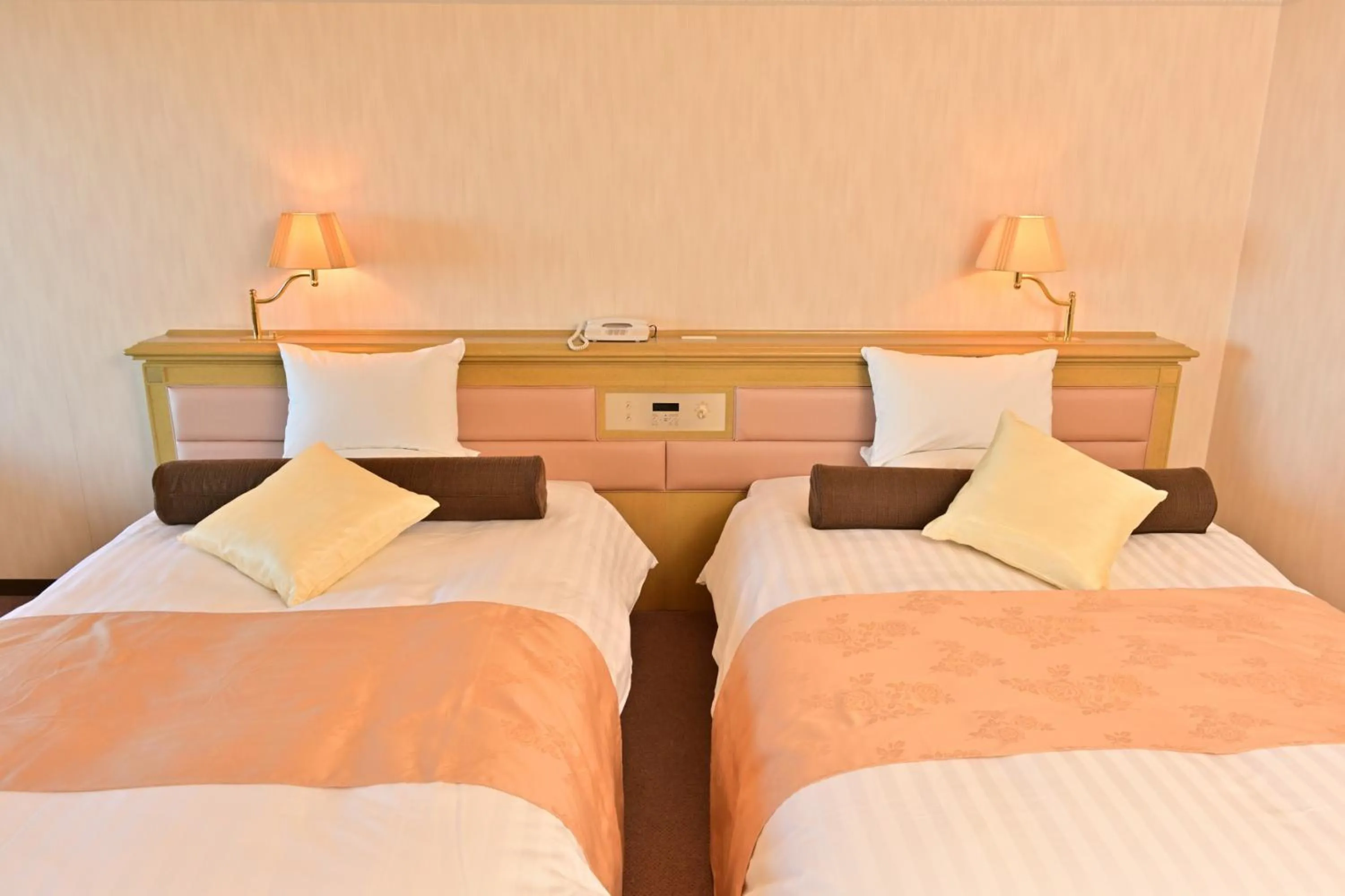 Photo of the whole room, Bed in Hotel Listel Inawashiro Wing Tower