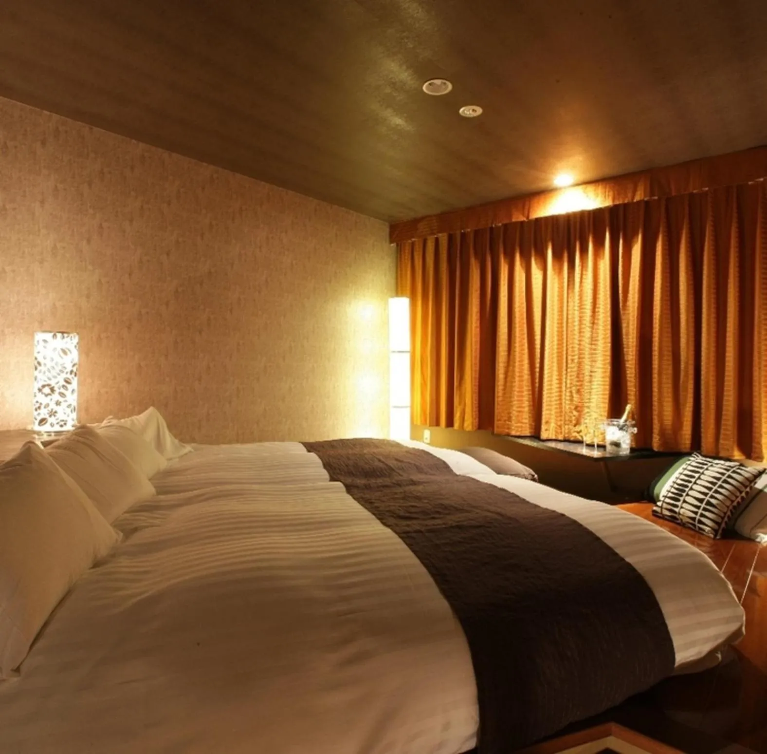 Photo of the whole room, Bed in Karuizawa Hotel Longing House