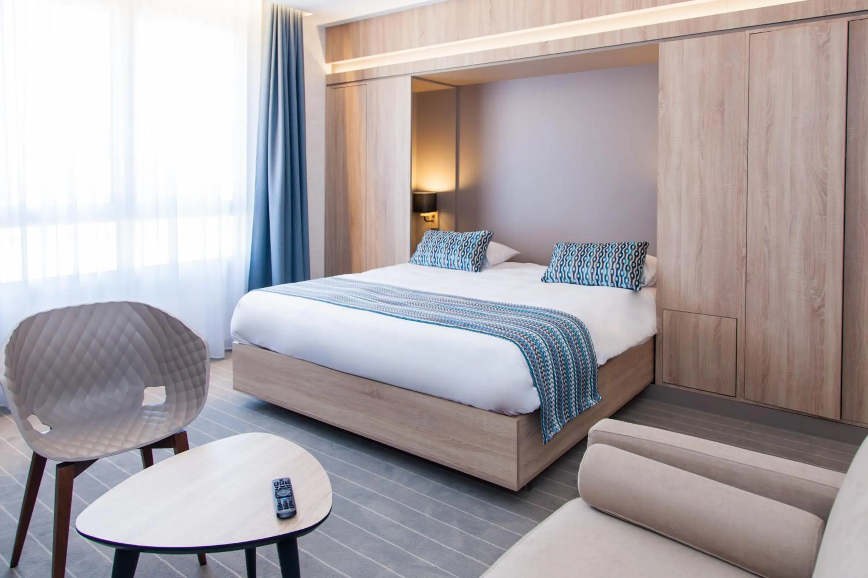 Photo of the whole room, Bed in Logis Hotel Relais Saint Jacques - Châteauroux