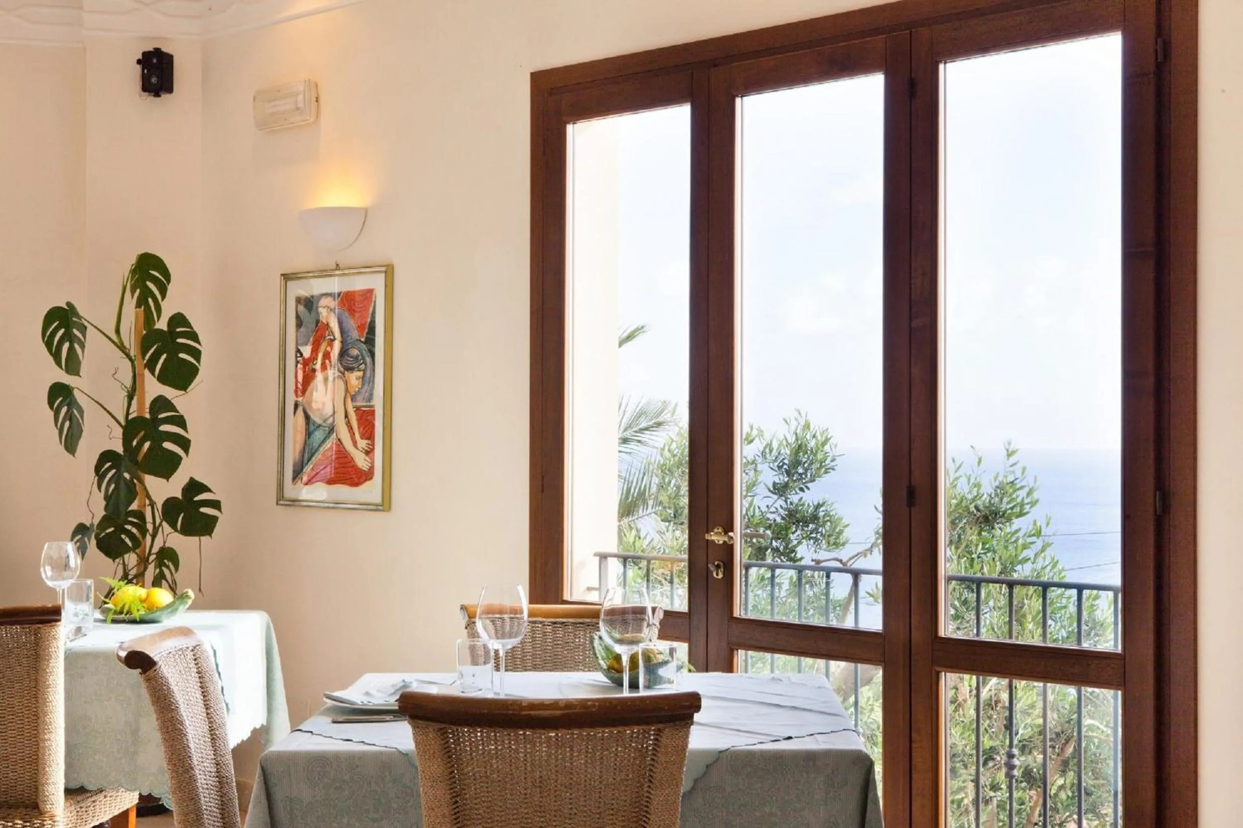 Restaurant/places to eat in Torre Bennistra