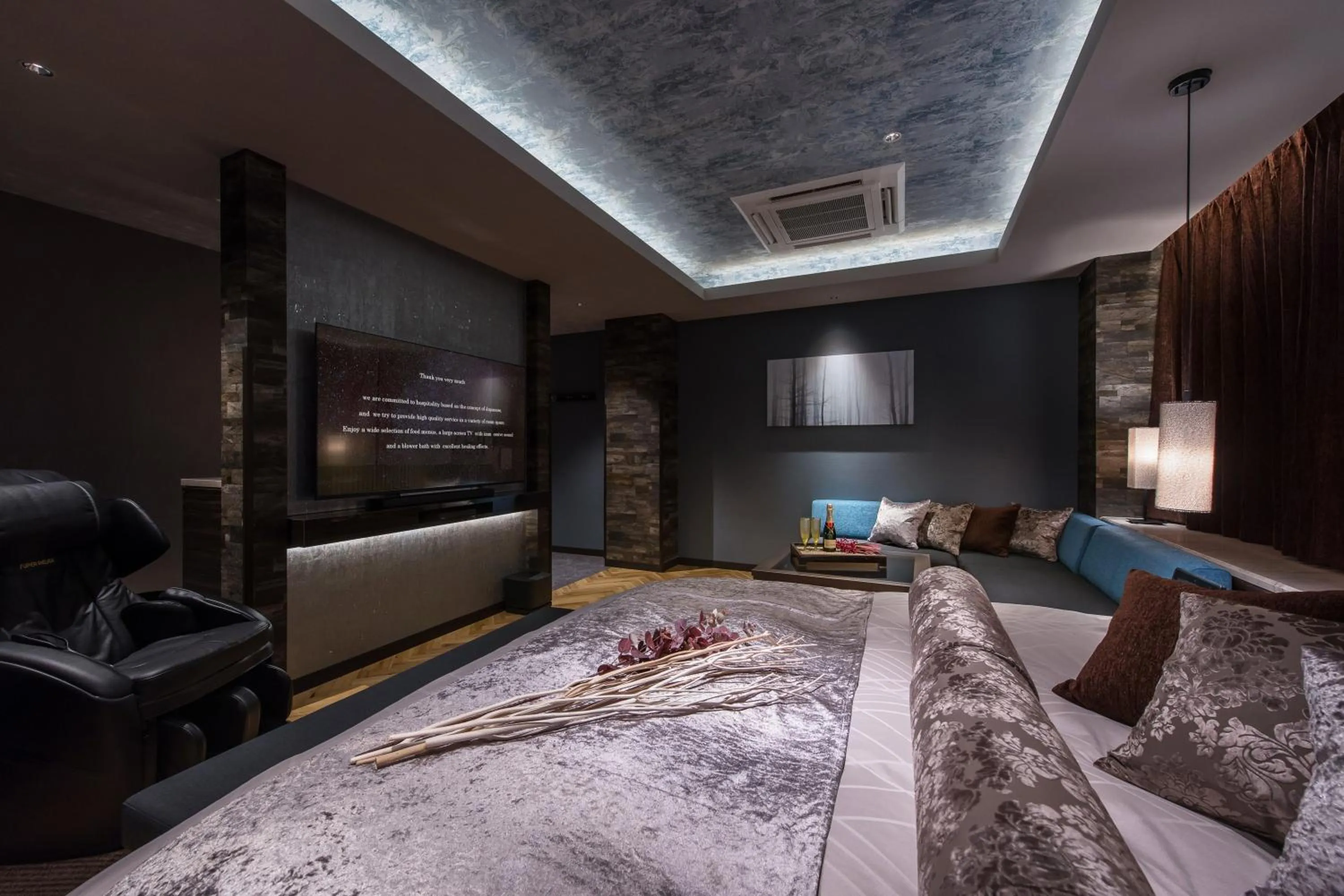 Bed in HOTEL ZEN HIRANO (Adult Only)