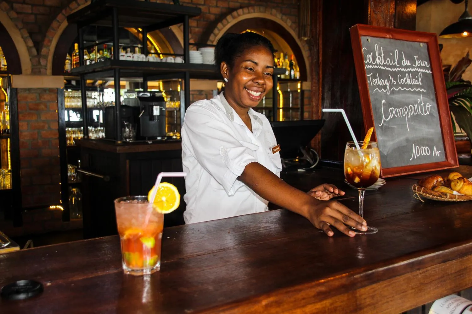 Lounge or bar in Princesse Bora Lodge & Spa