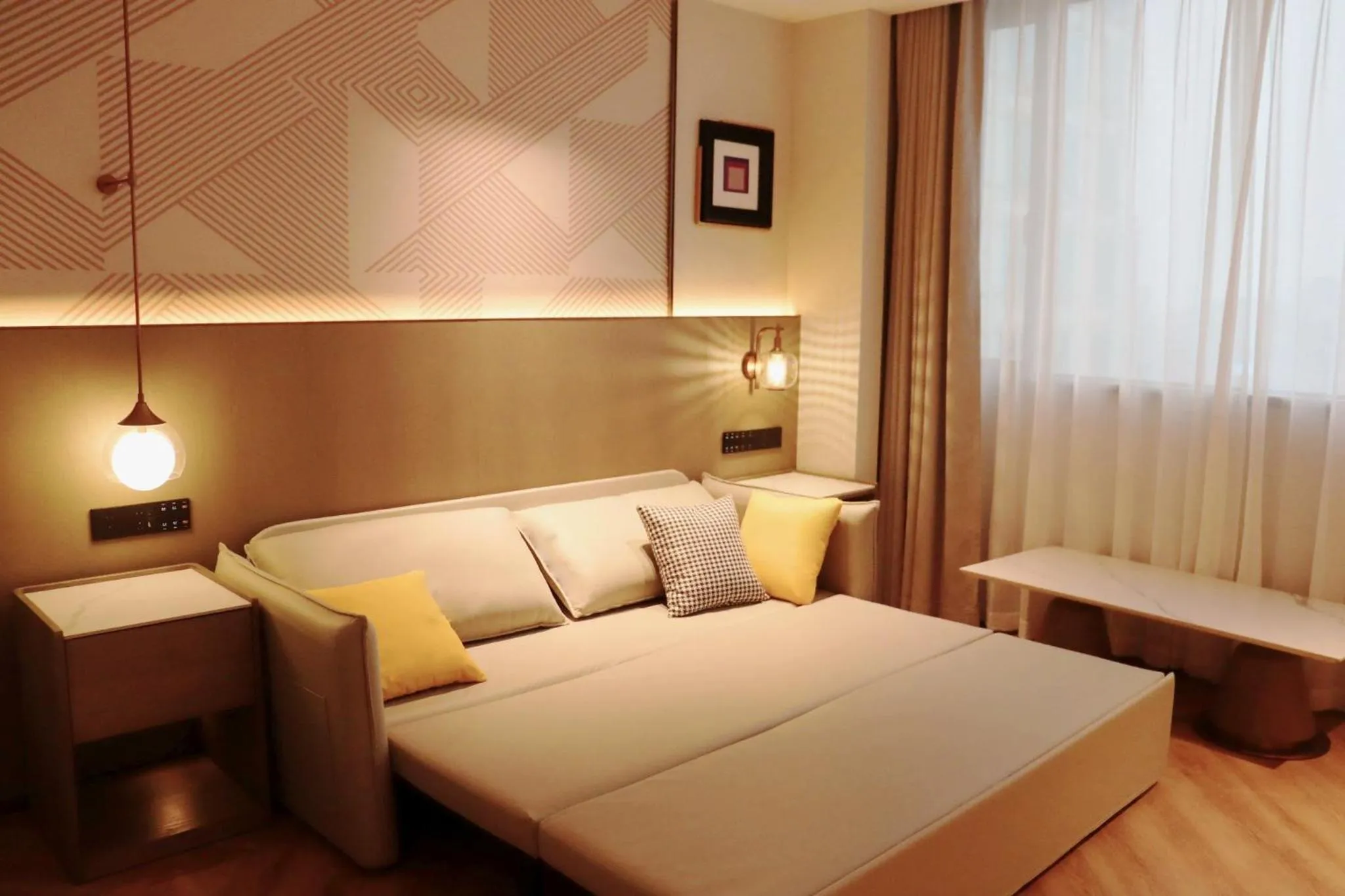 Photo of the whole room, Bed in Crowne Plaza City Center Ningbo by IHG