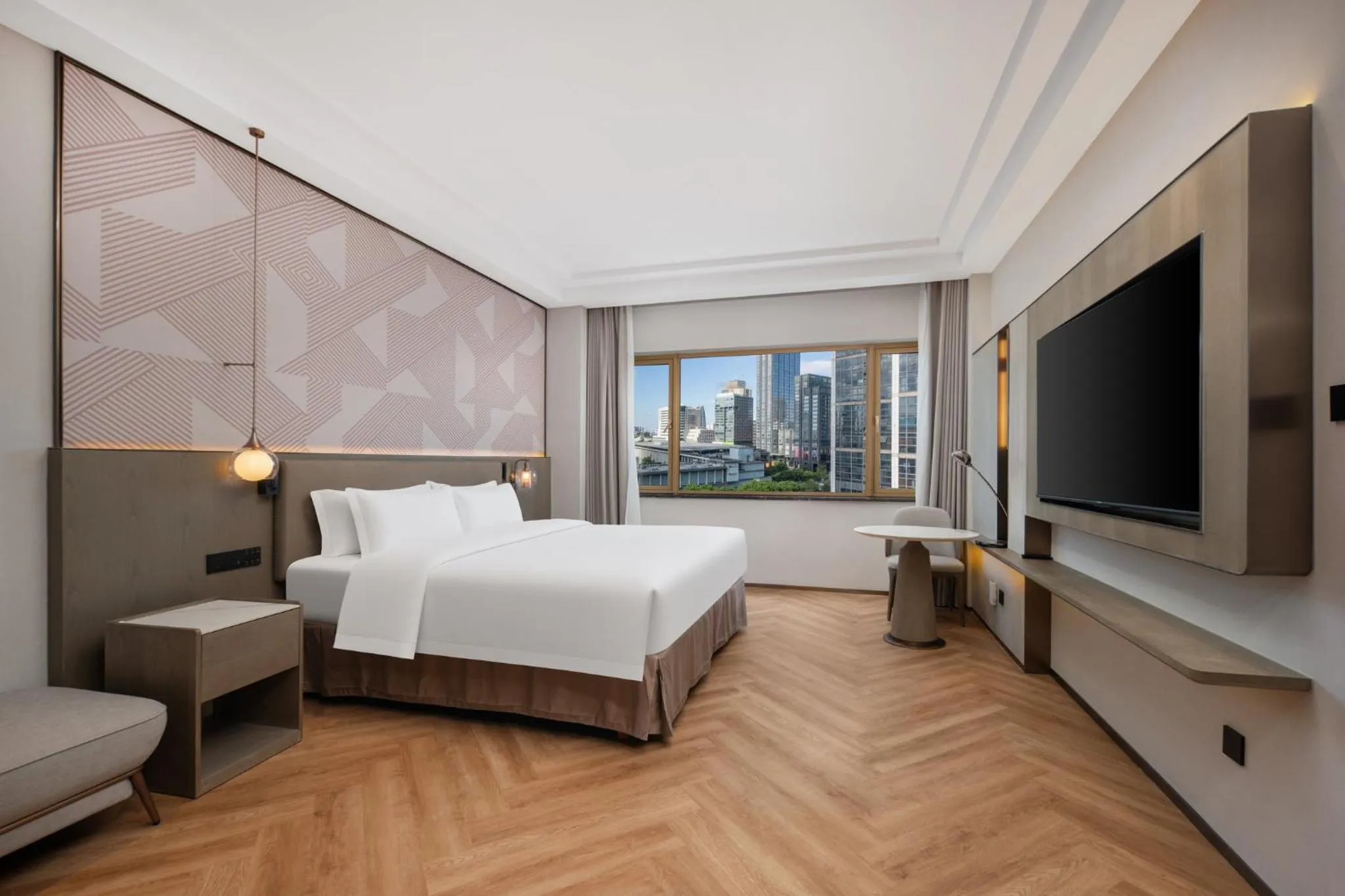 Photo of the whole room, Bed in Crowne Plaza City Center Ningbo by IHG