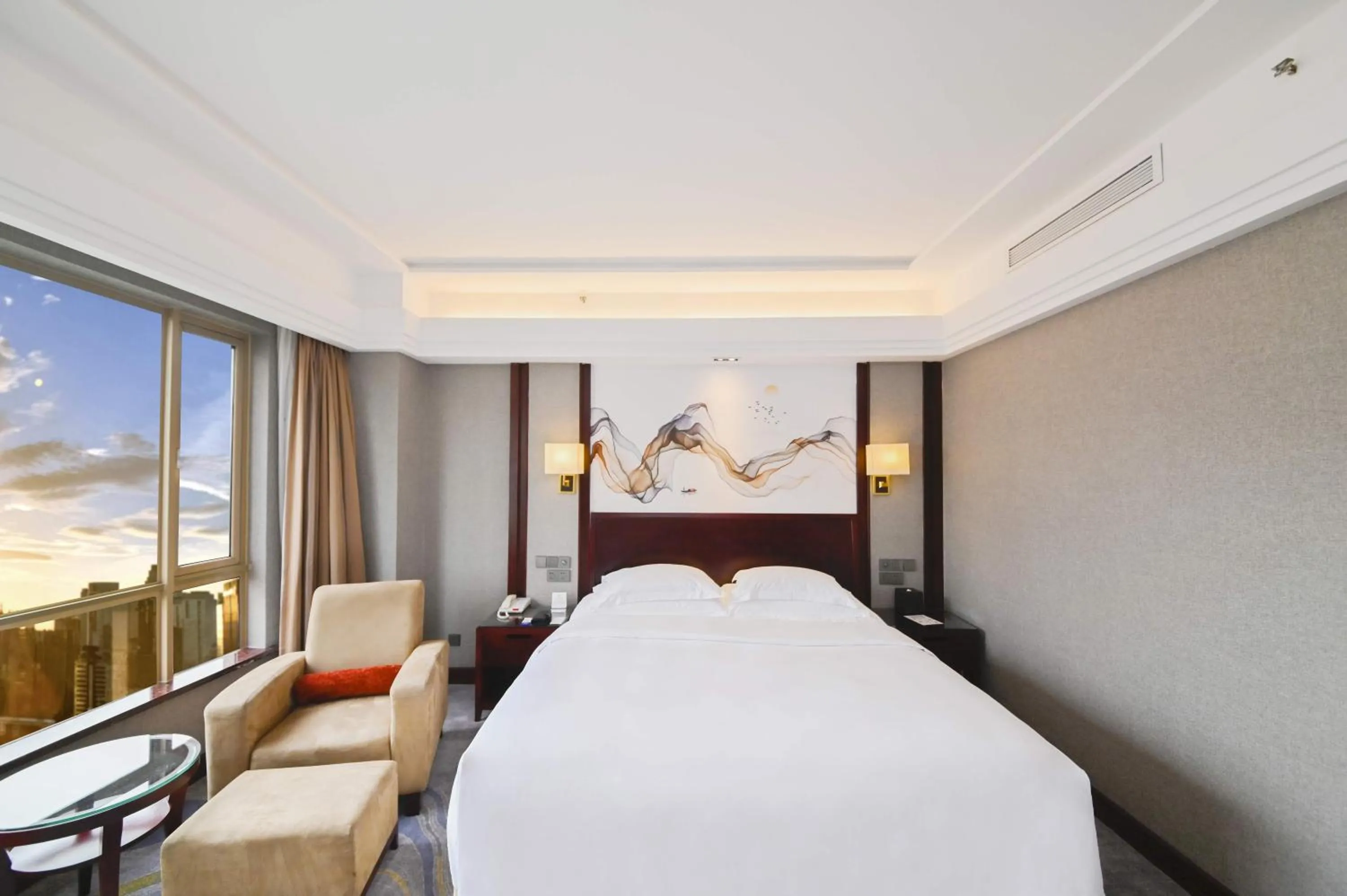 View (from property/room), Bed in Crowne Plaza City Center Ningbo by IHG