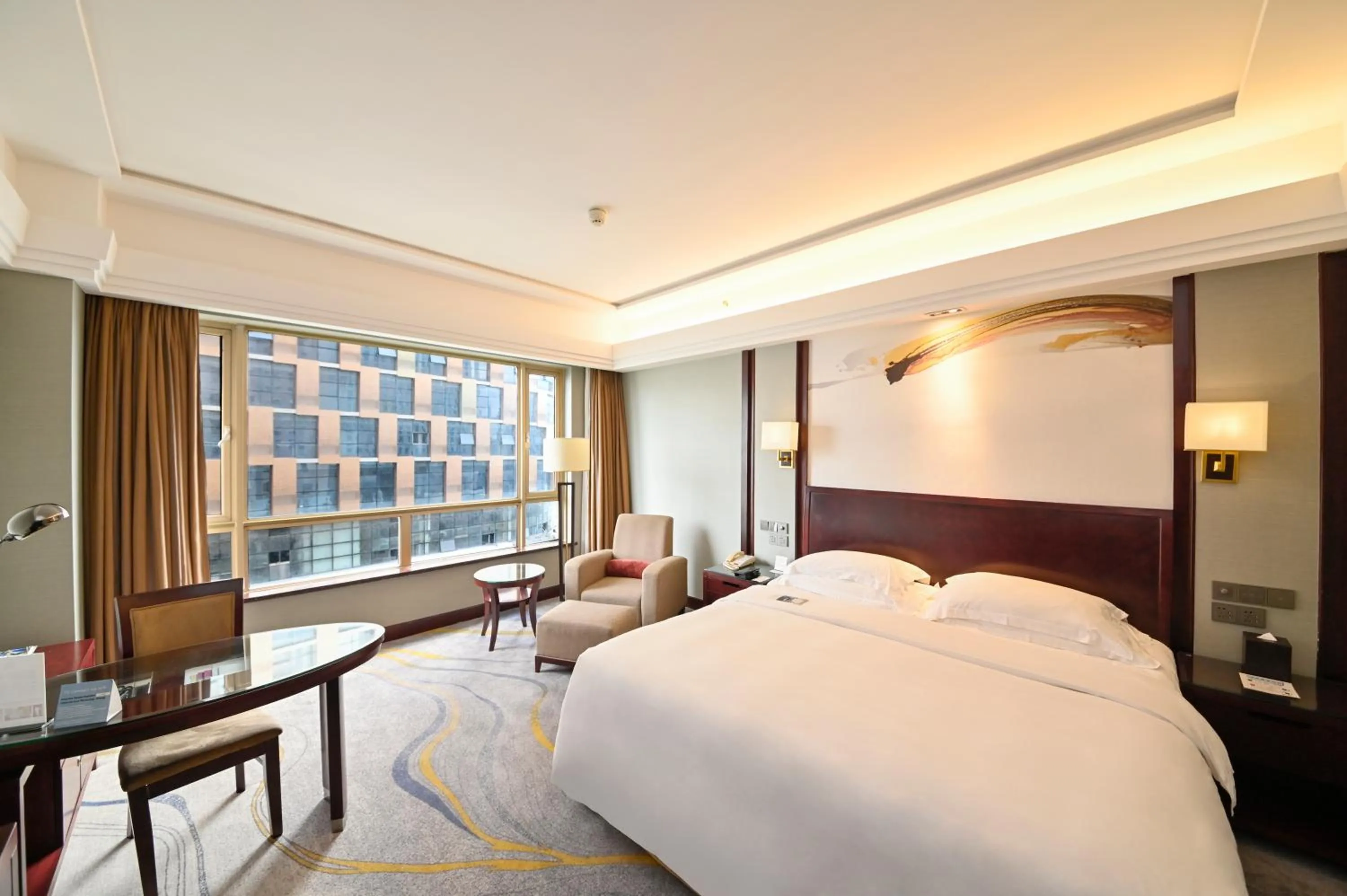 Bed in Crowne Plaza City Center Ningbo by IHG