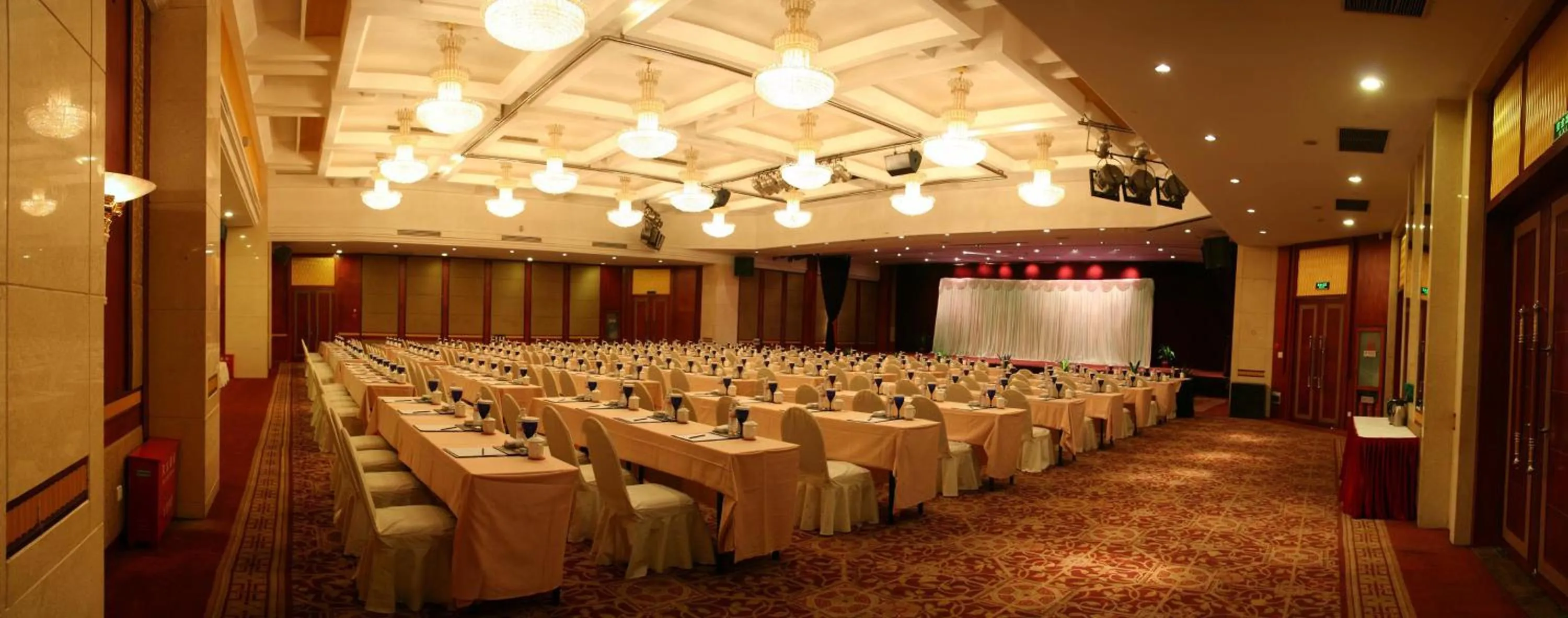 Banquet/Function facilities in Crowne Plaza City Center Ningbo by IHG