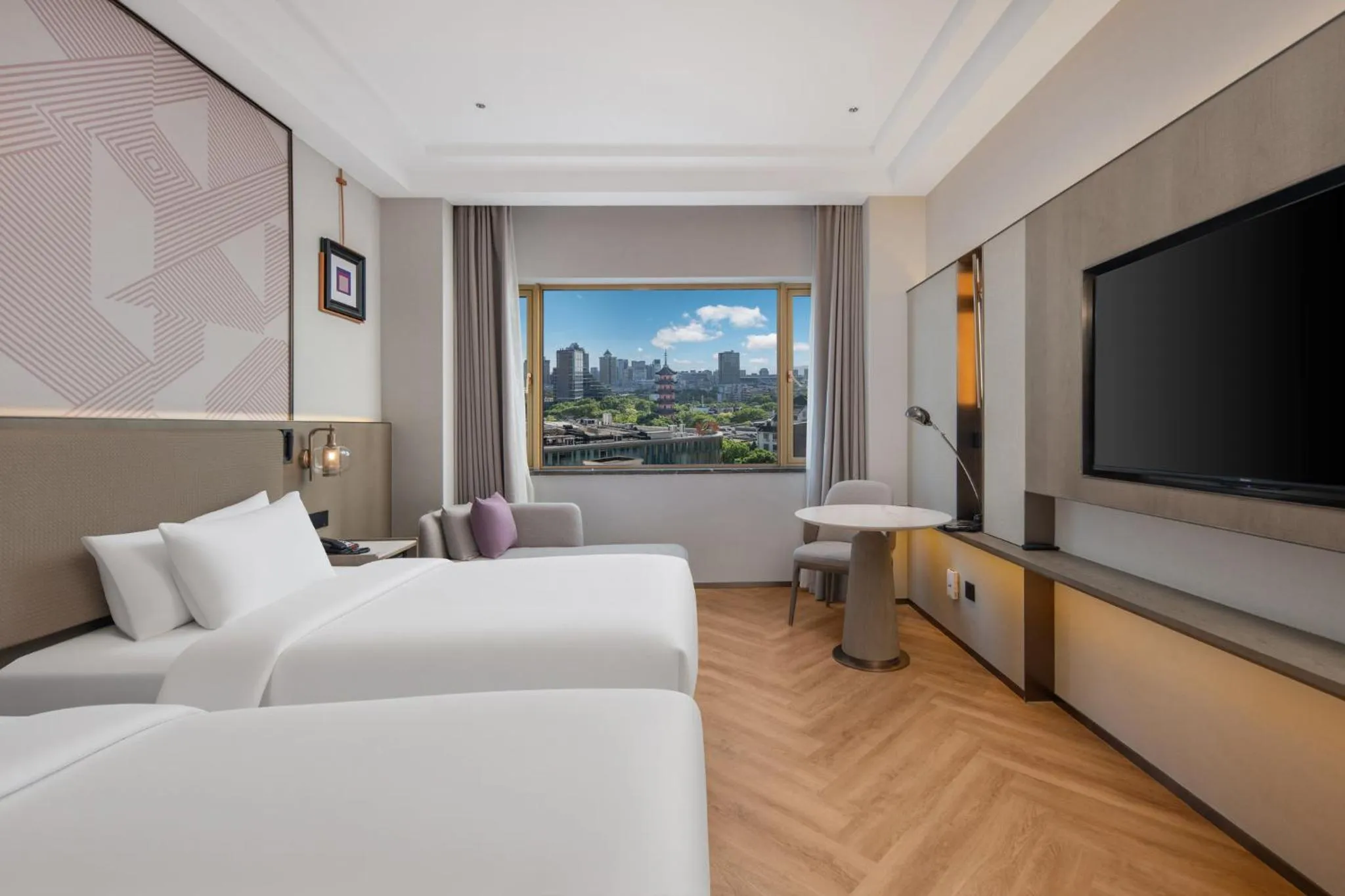 Photo of the whole room, Bed in Crowne Plaza City Center Ningbo by IHG