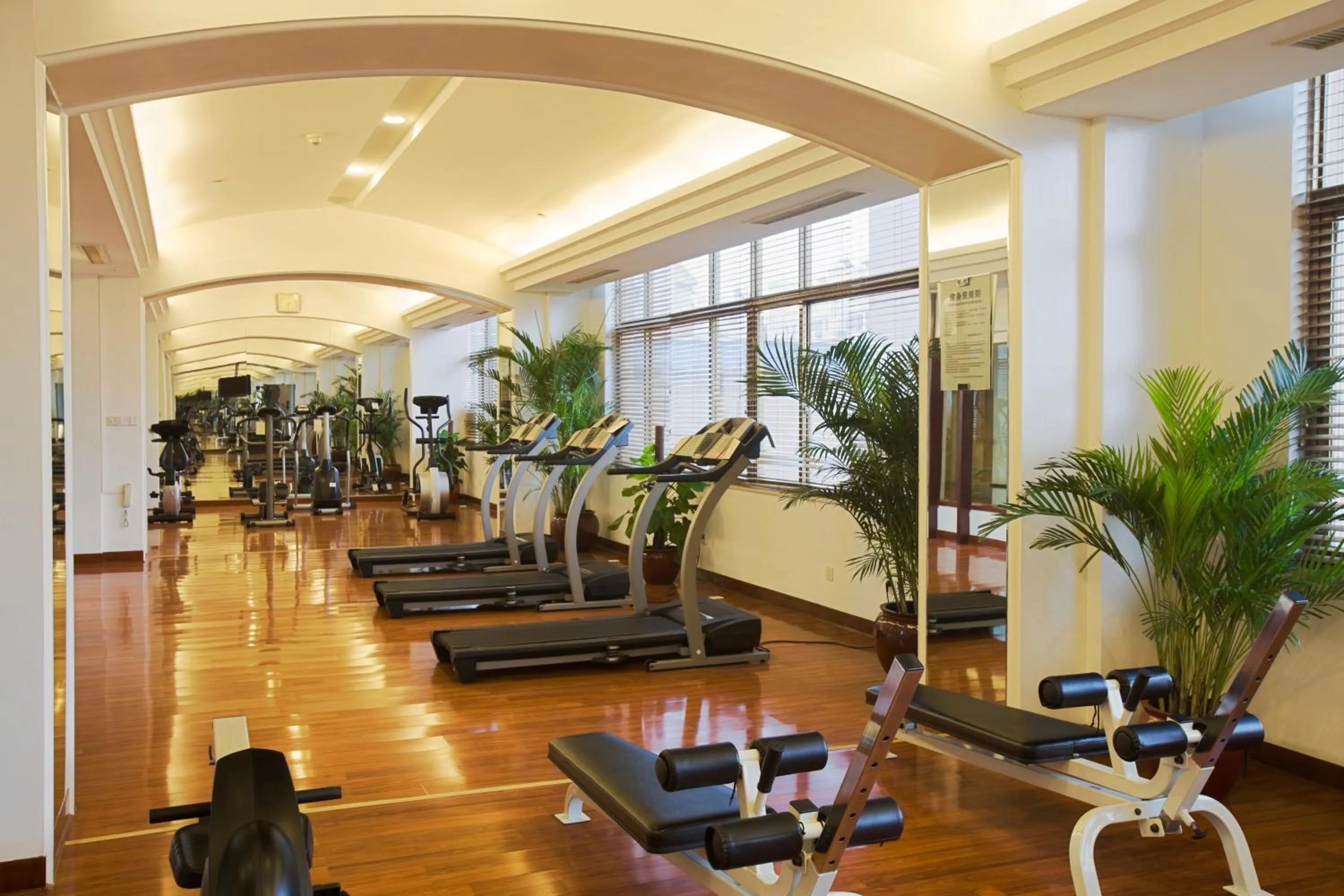 Fitness centre/facilities in Crowne Plaza City Center Ningbo by IHG