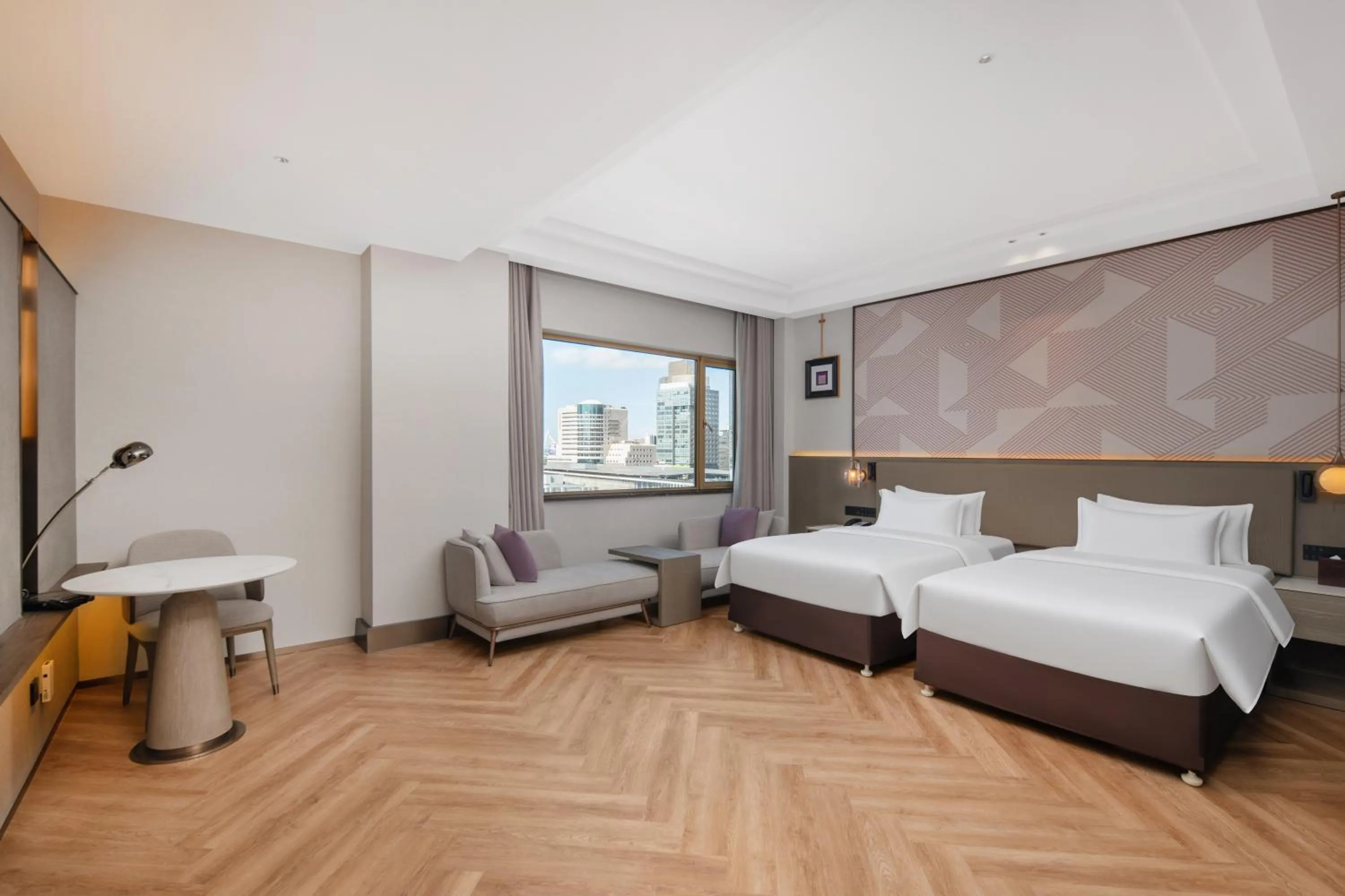 Photo of the whole room, Bed in Crowne Plaza City Center Ningbo by IHG