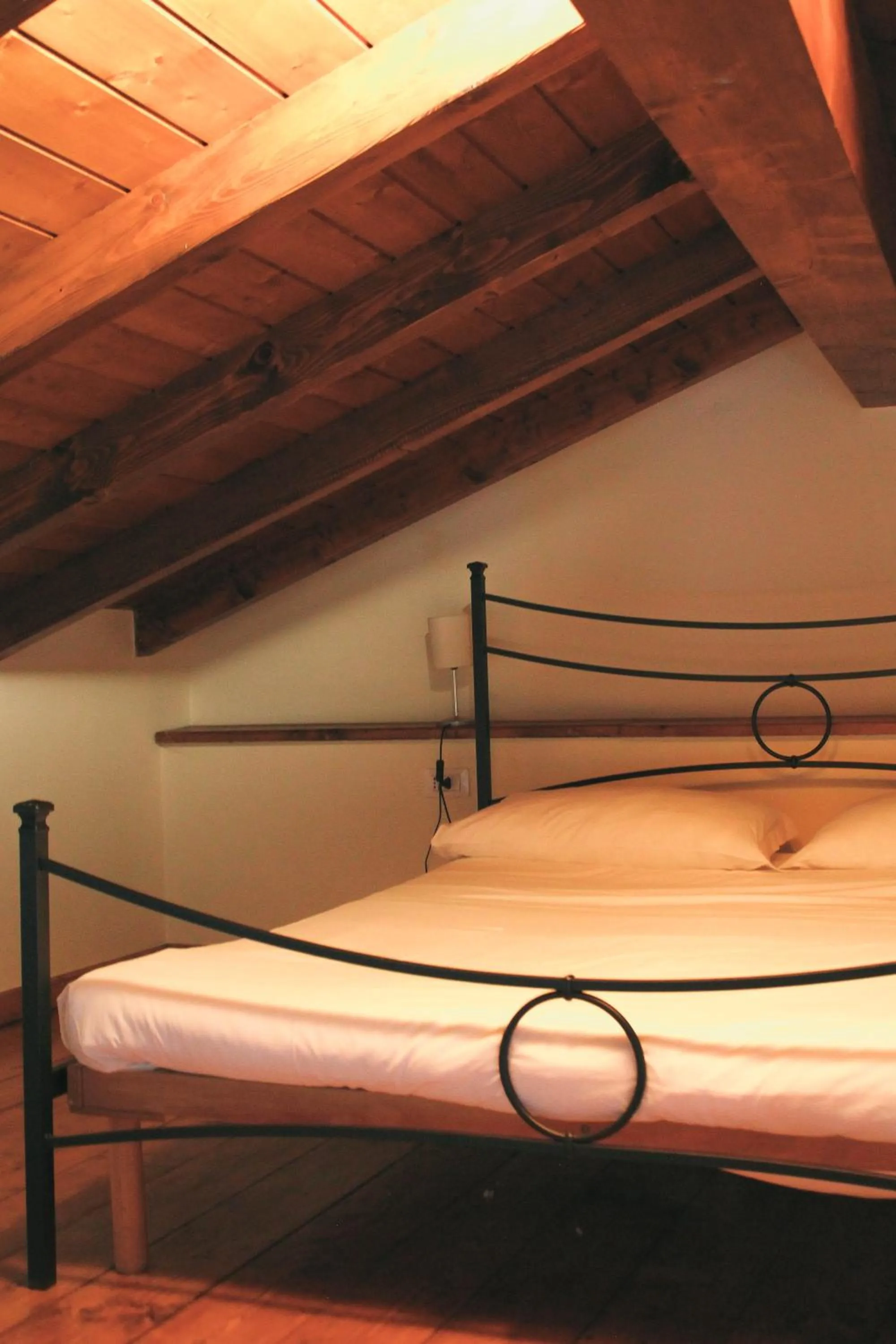 Bed in Hotel Fontaine Bleue