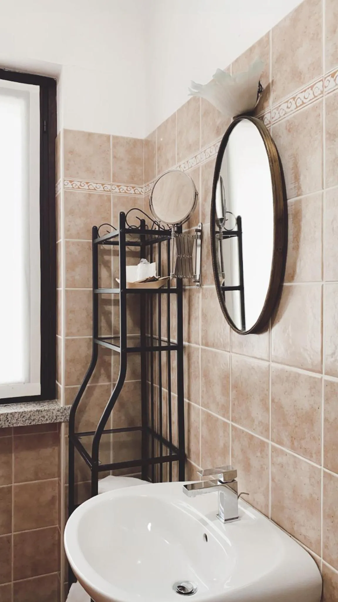 Bathroom in Hotel Fontaine Bleue