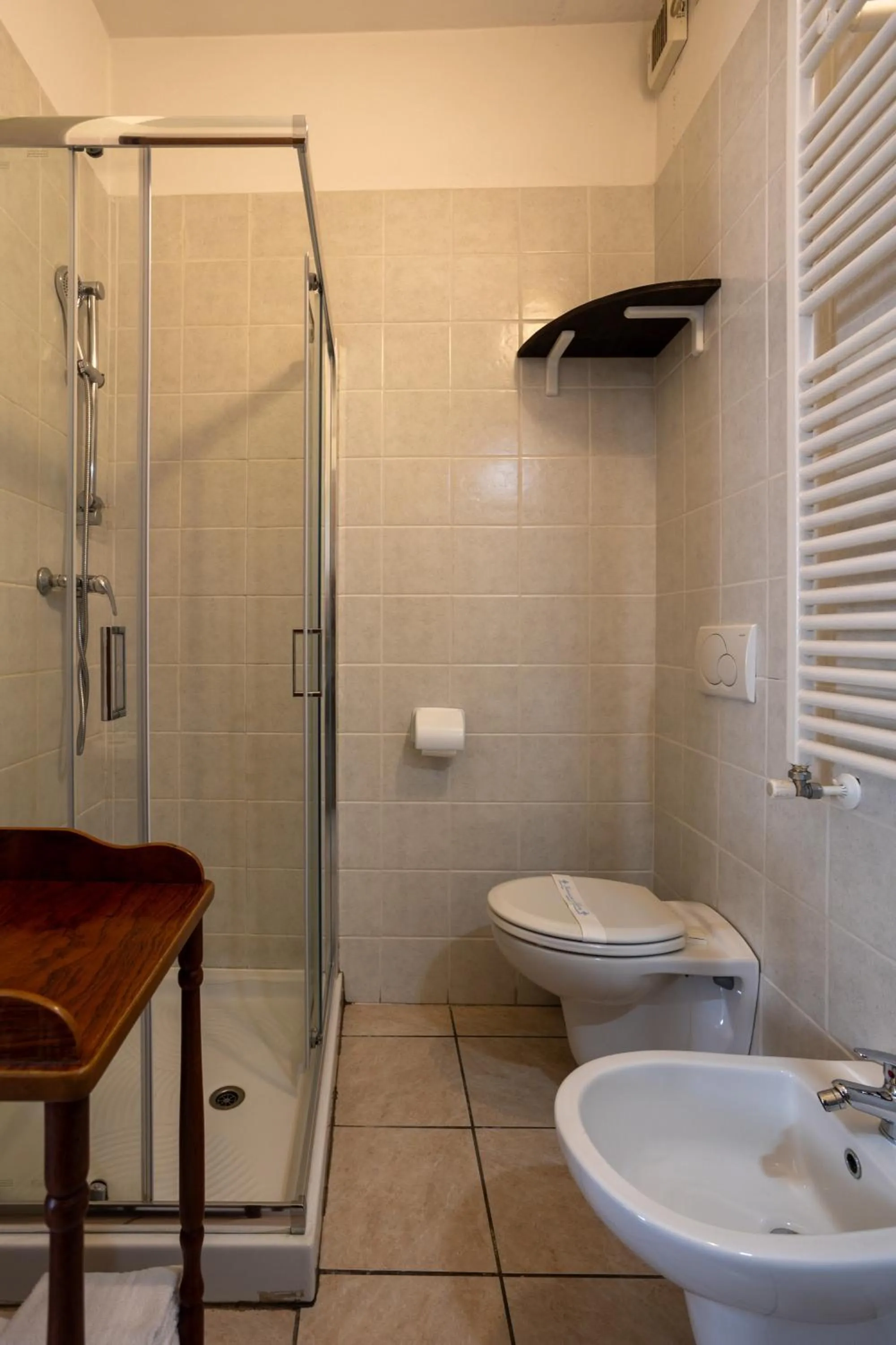 Bathroom in Hotel Fontaine Bleue