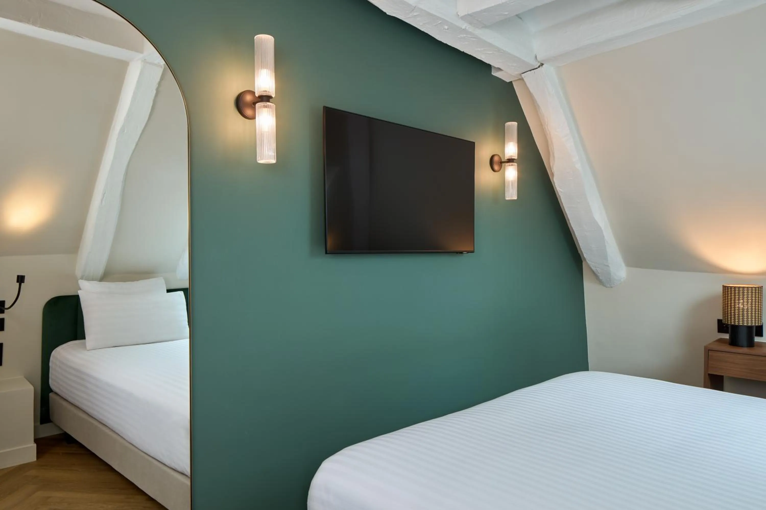 Bed in Hotel Elysée Secret