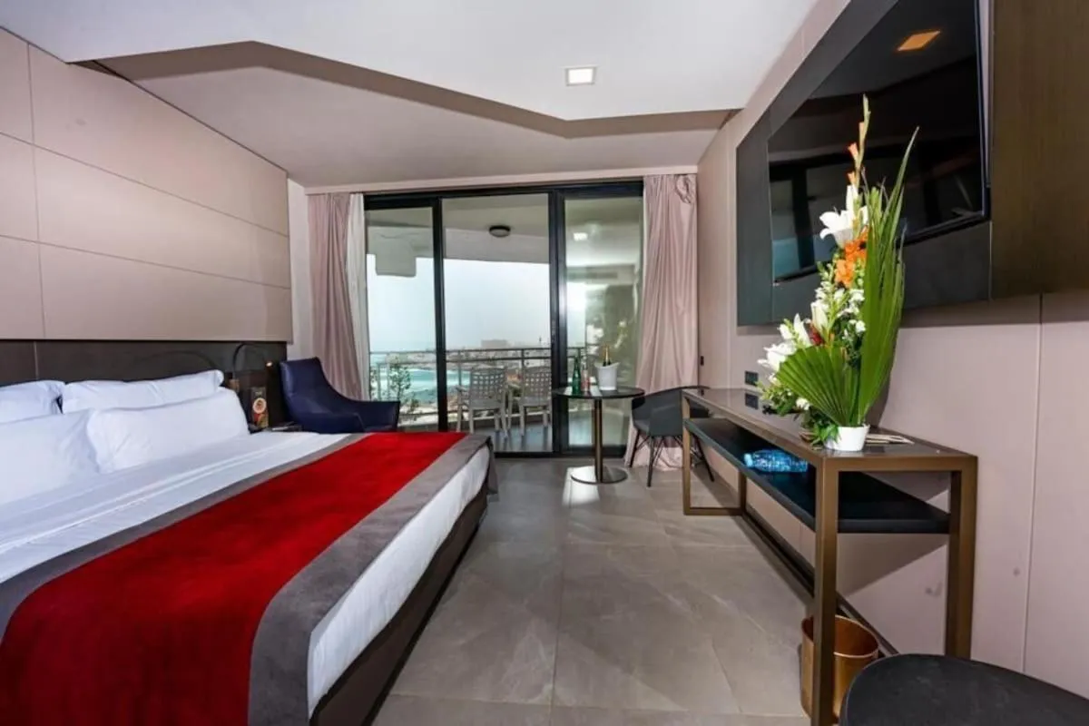 Photo of the whole room in King Fahd Palace Hotel