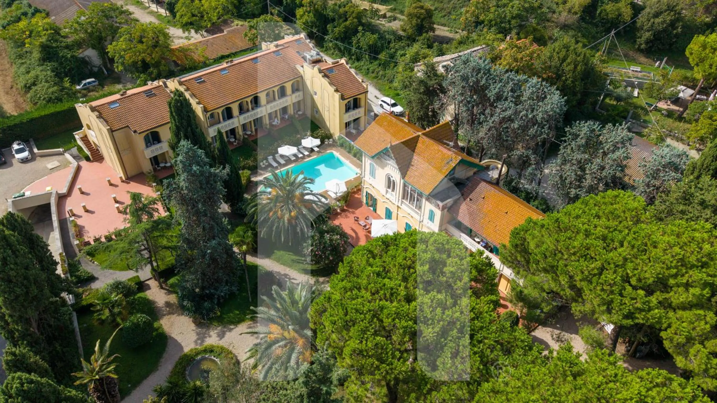 Property building in Homiday - Villa Rosella