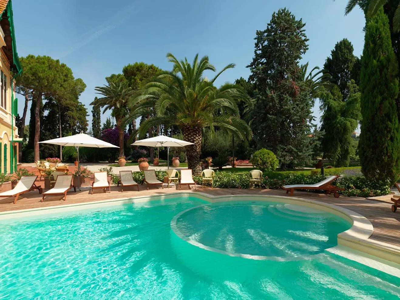 Garden in Villa Rosella Resort