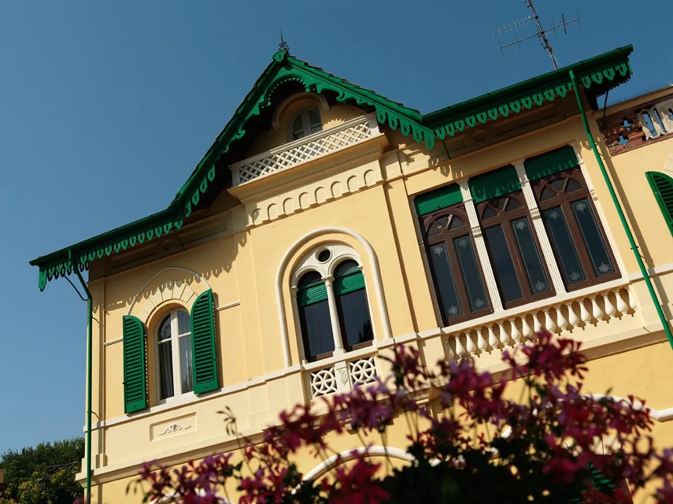 Property building in Villa Rosella Resort