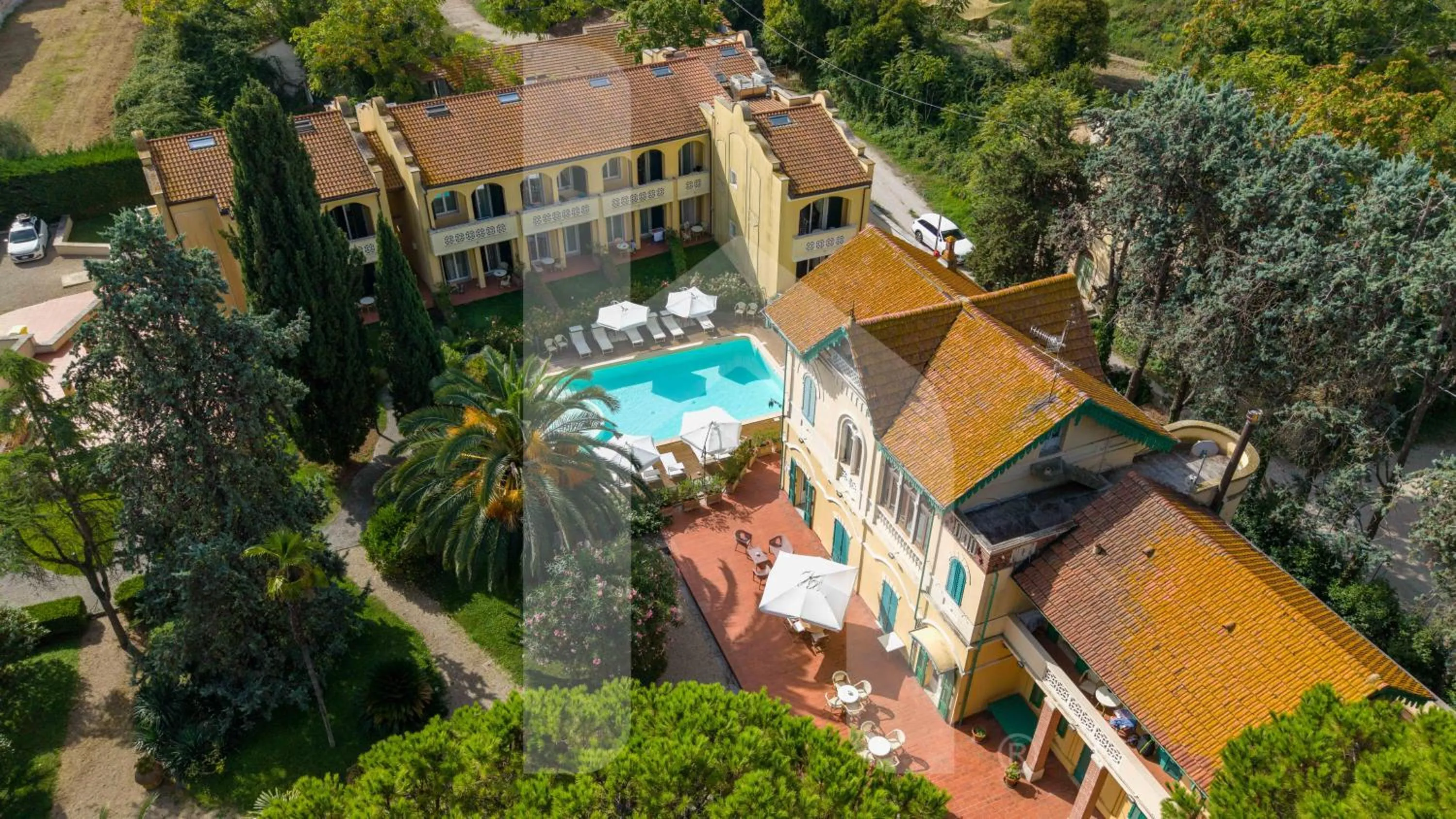 Property building in Homiday - Villa Rosella