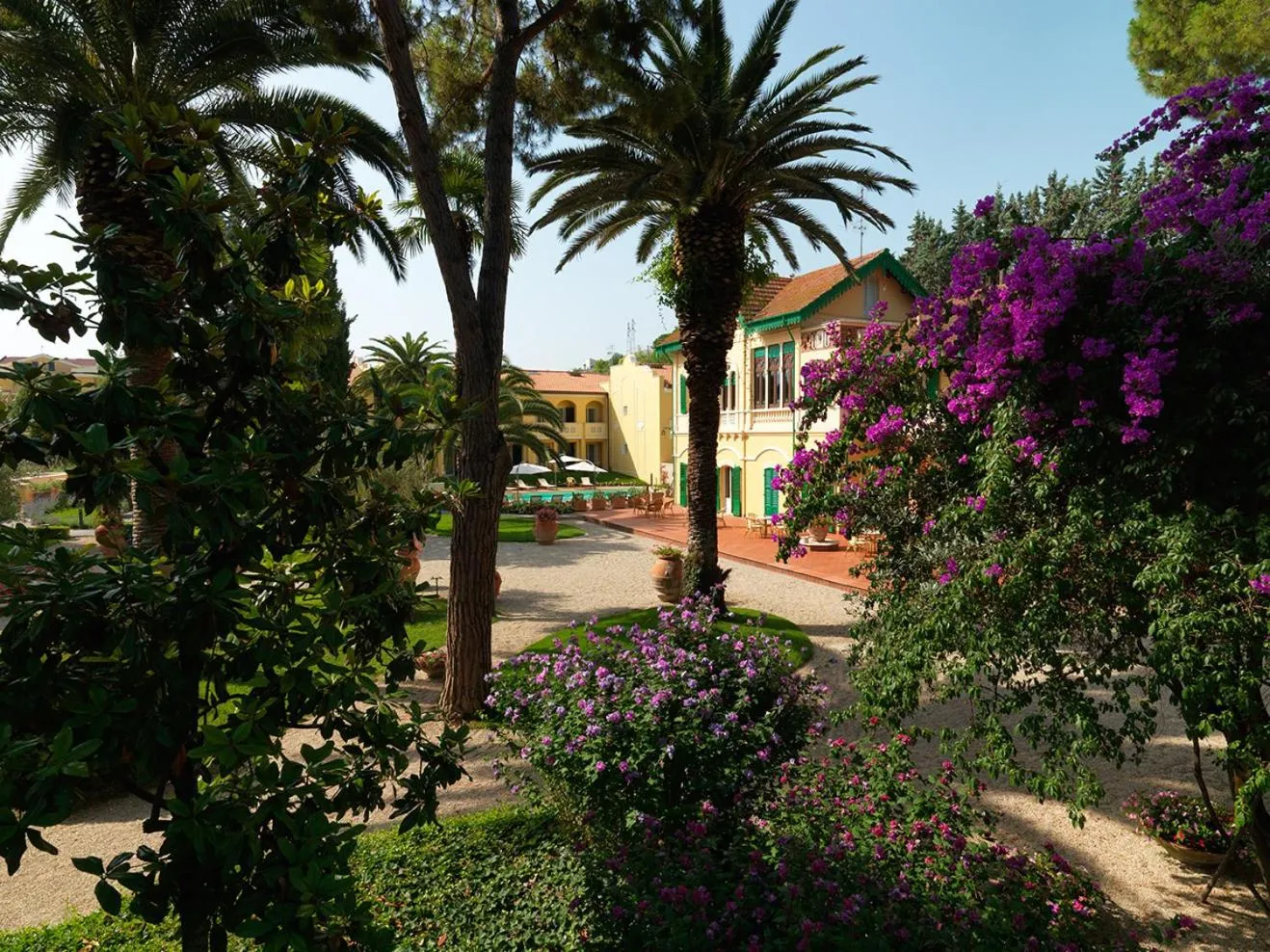 Day in Villa Rosella Resort