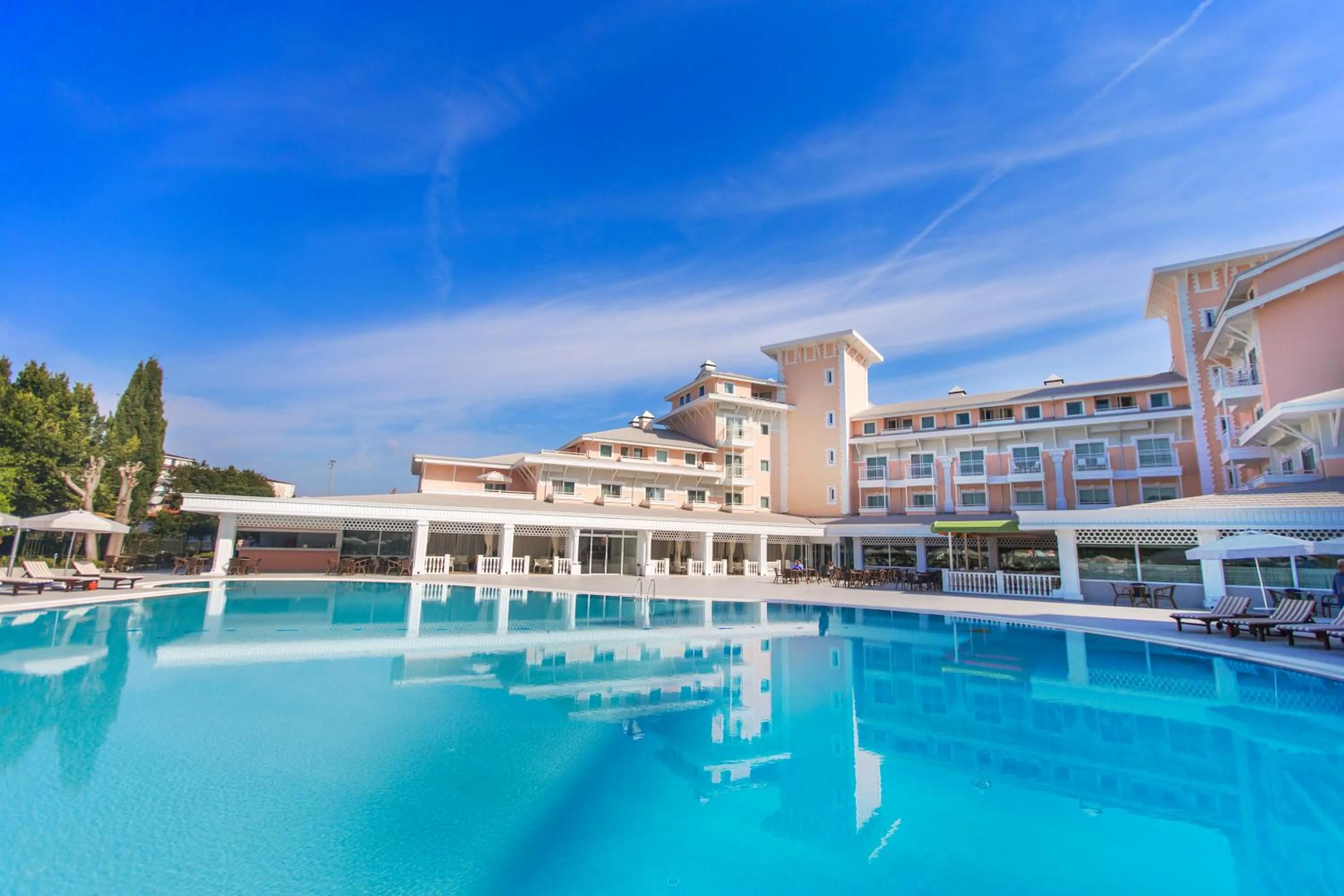 Swimming pool in Innvista Hotels Belek