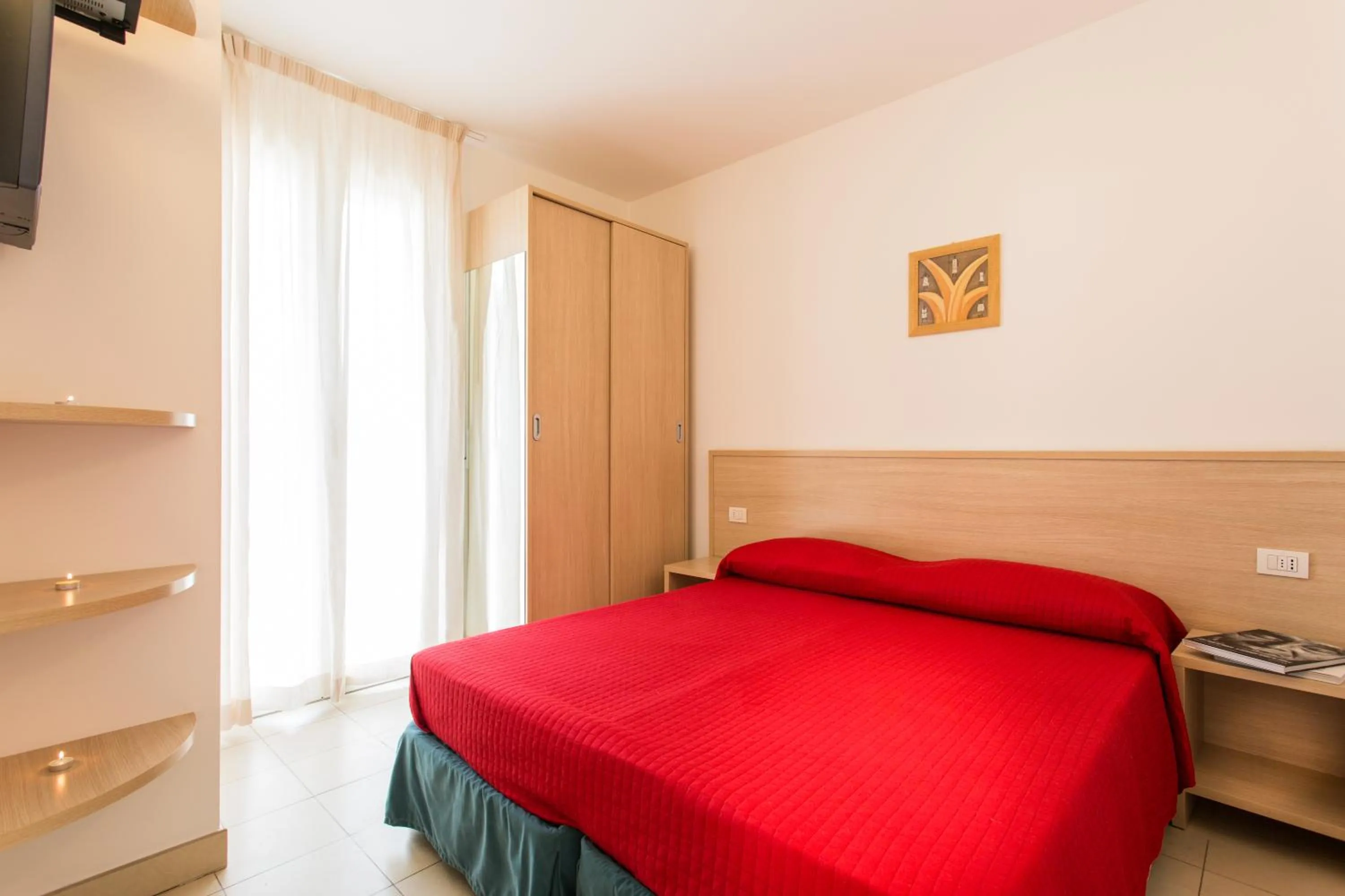 Bedroom, Bed in Wally Residence