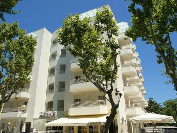 Facade/entrance in Wally Residence