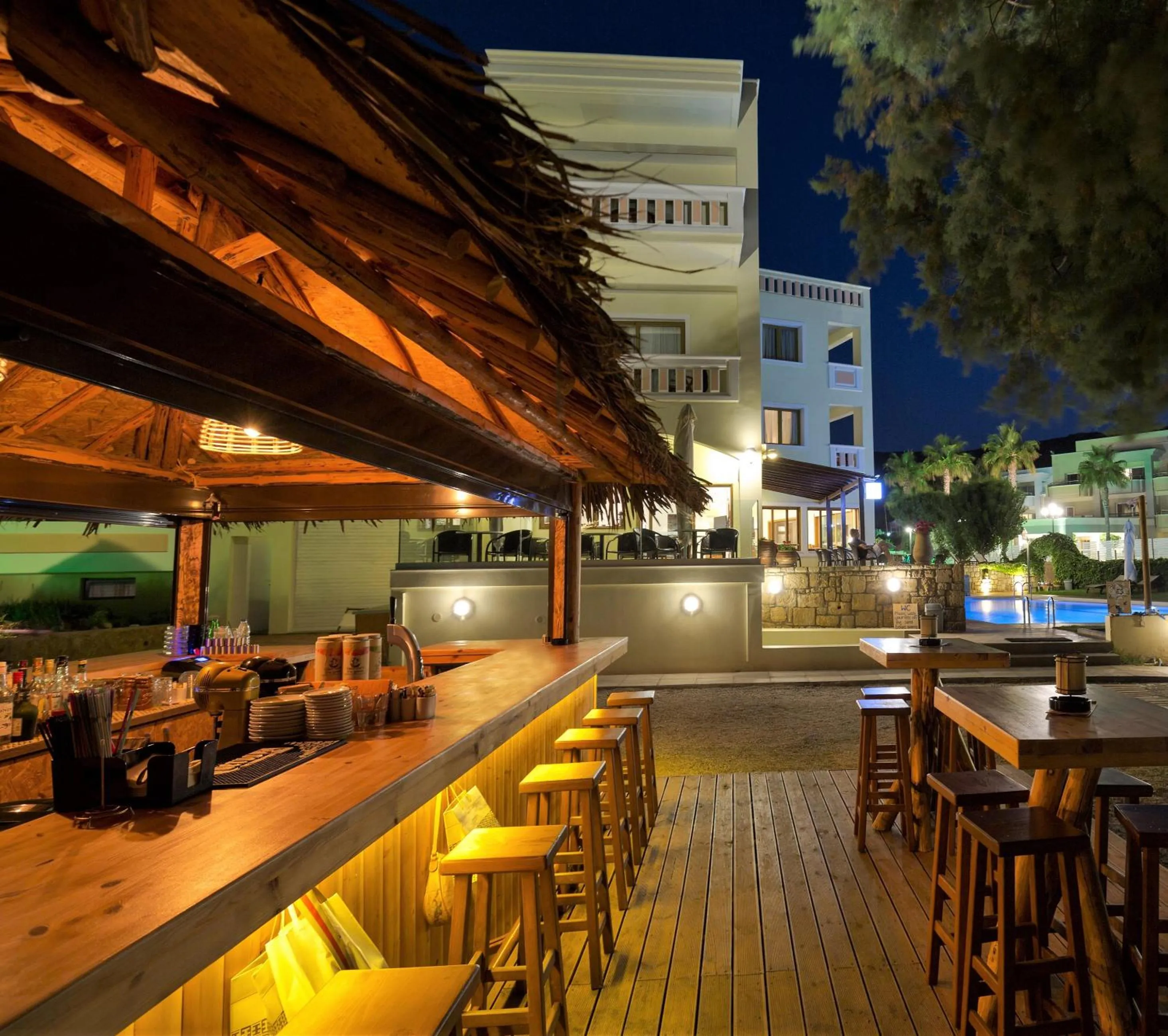 Restaurant/places to eat in Aphrodite Beach