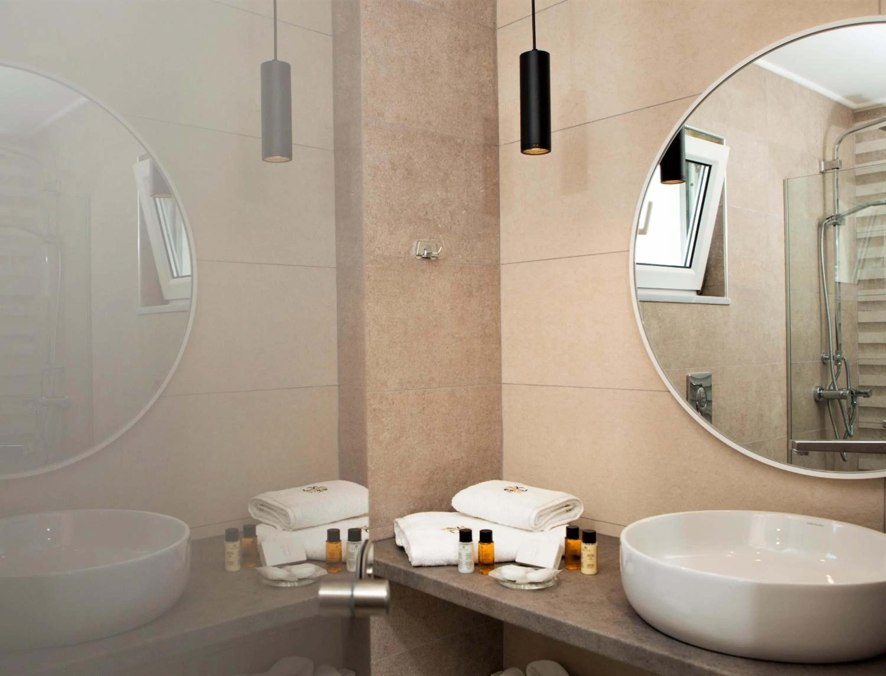 Shower in Aphrodite Beach