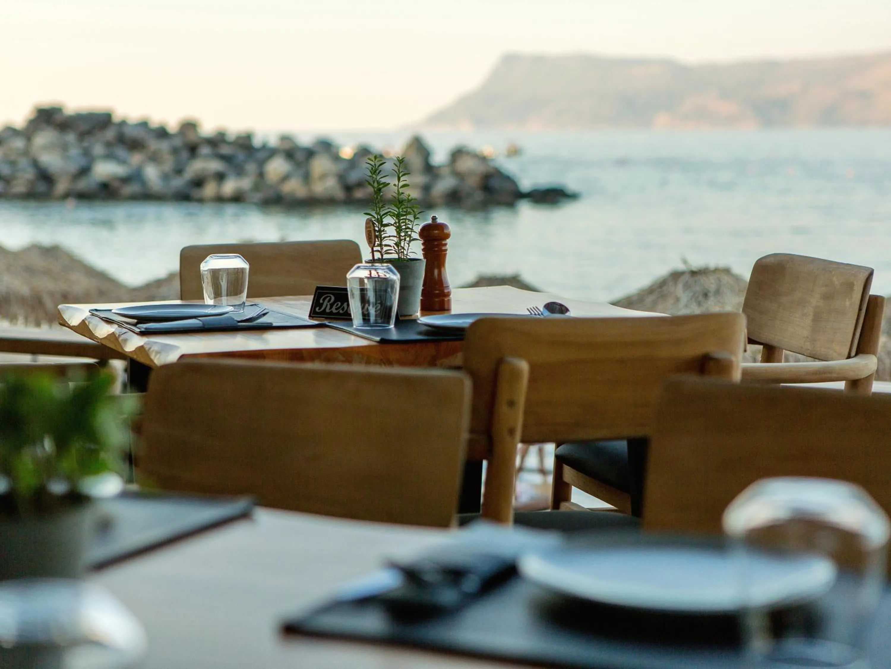 Restaurant/places to eat in Aphrodite Beach