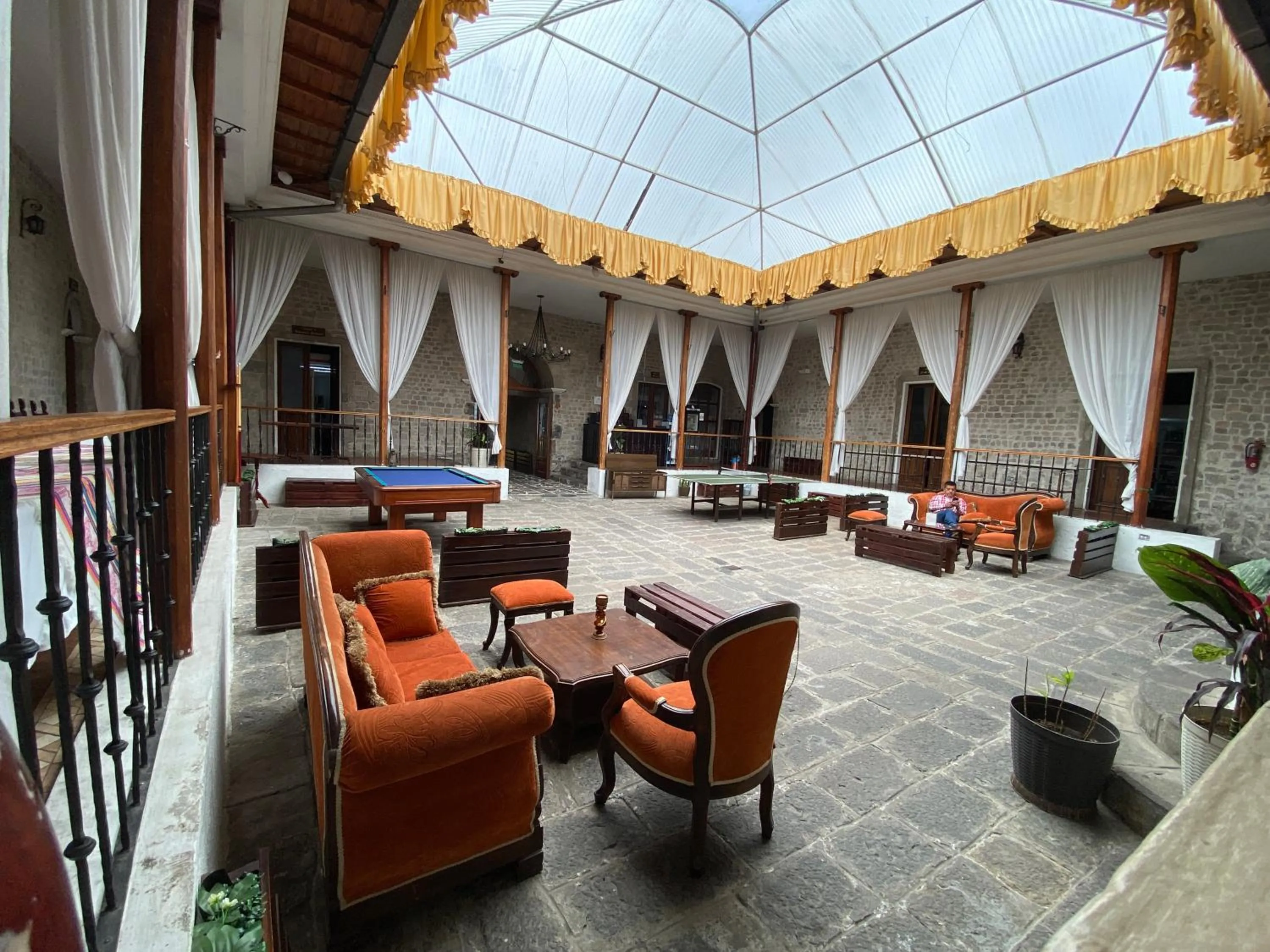 Patio in Villa de Tacvnga Hotel