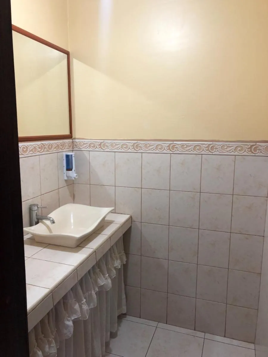 Bathroom in Golden Rest Latacunga
