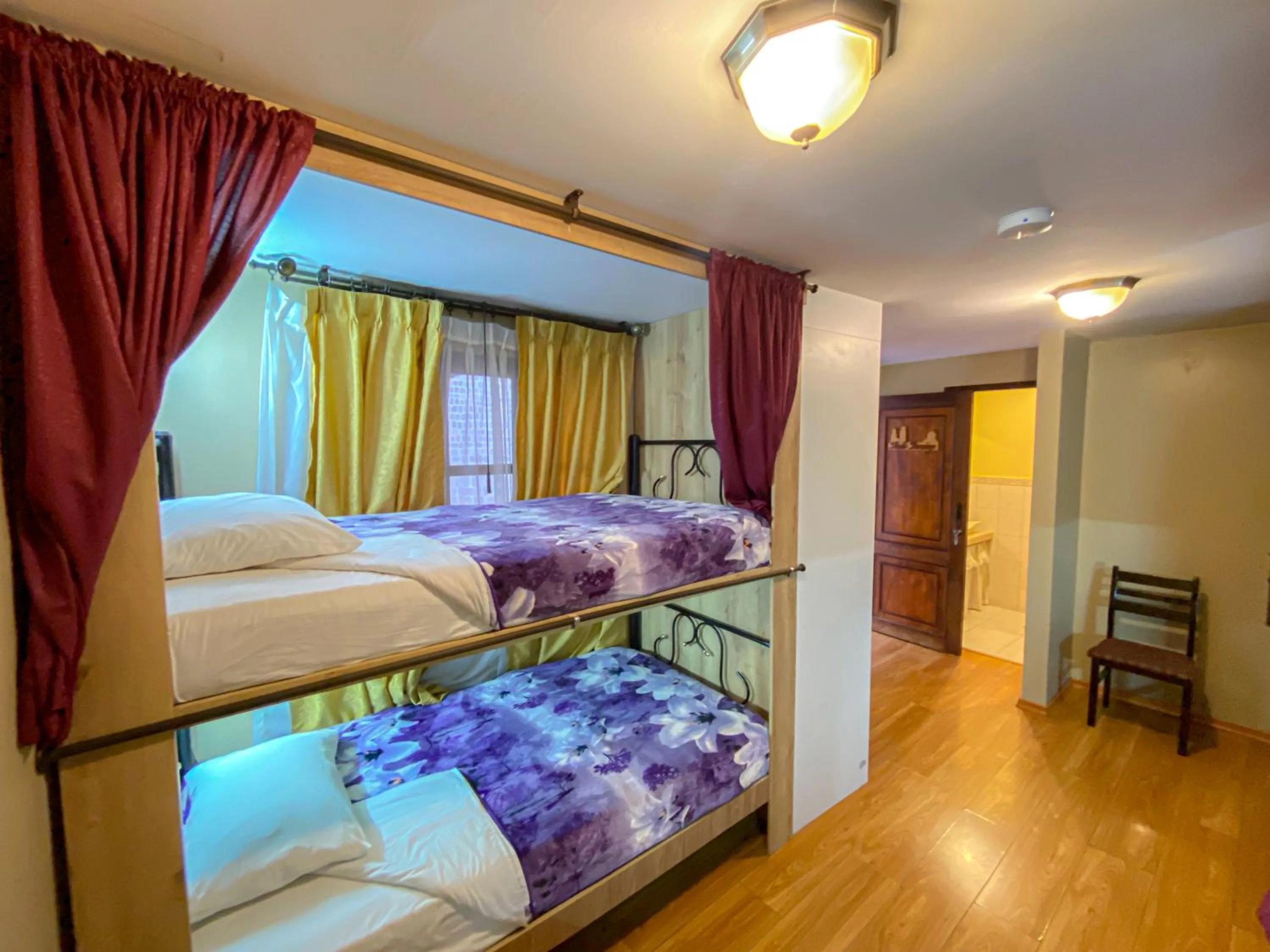 bunk bed, Bed in Villa de Tacvnga Hotel