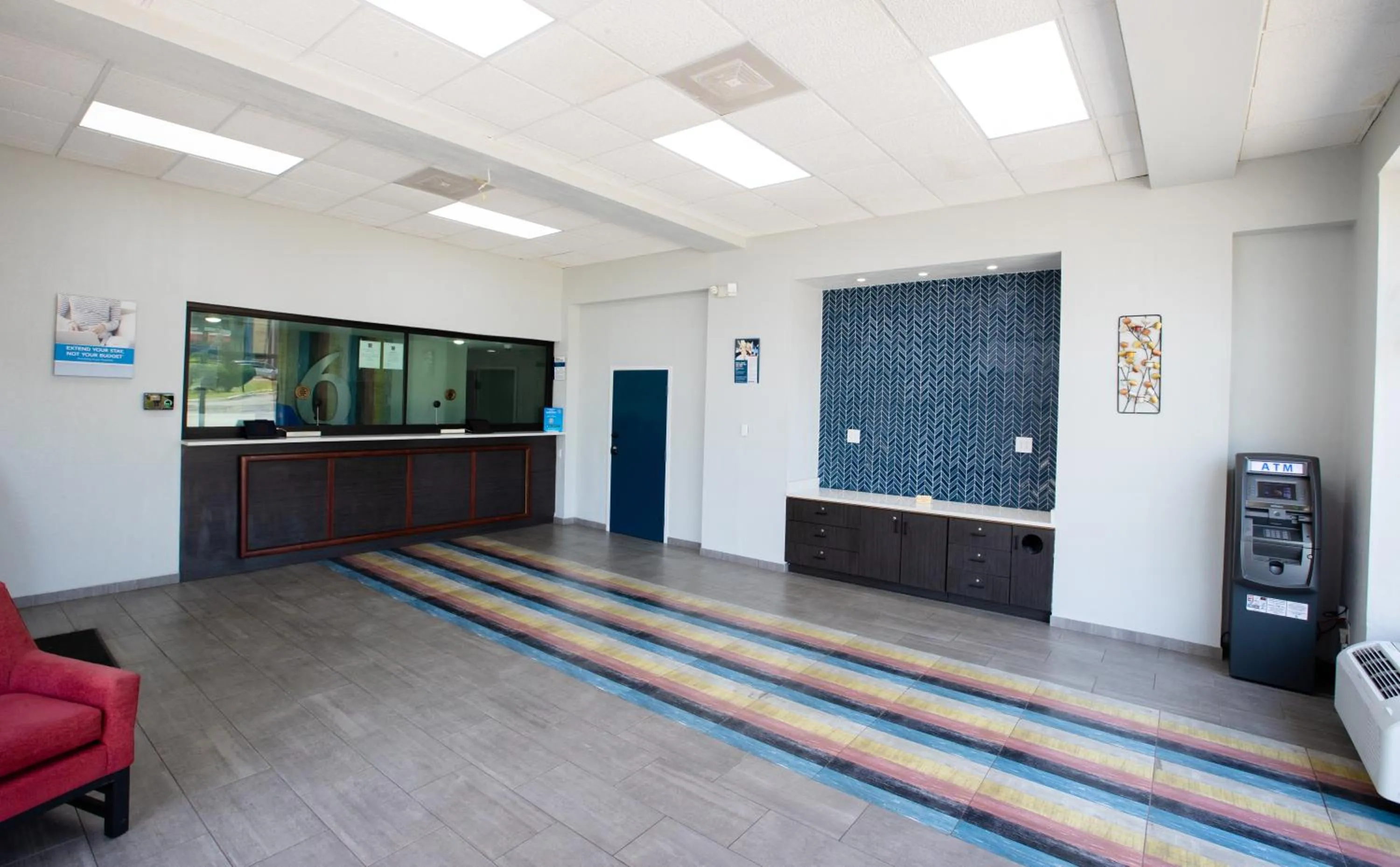 Lobby or reception in Studio 6 Suites Memphis, TN East Memphis